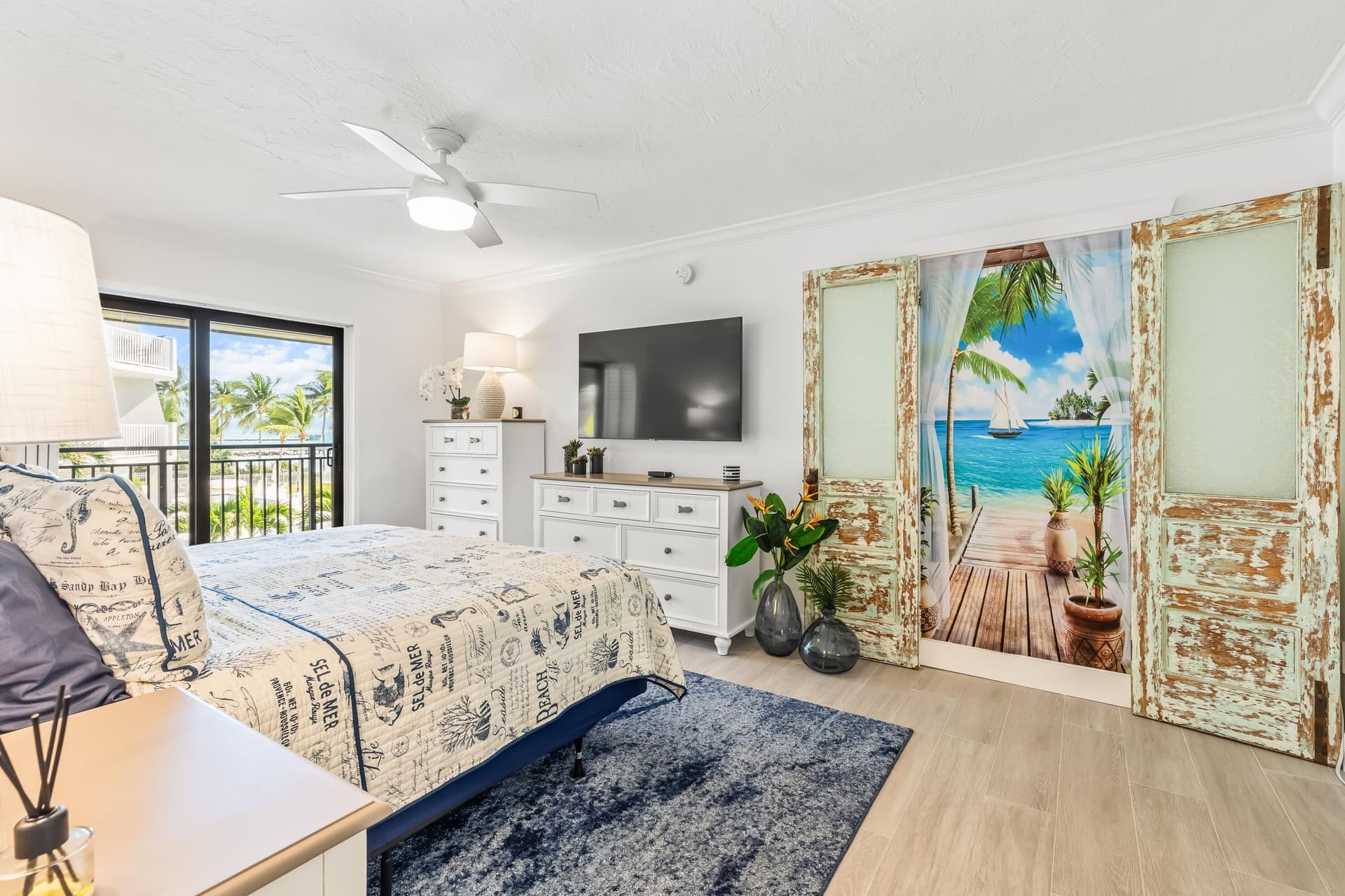 1001 W Ocean Drive 1-201 photo 22