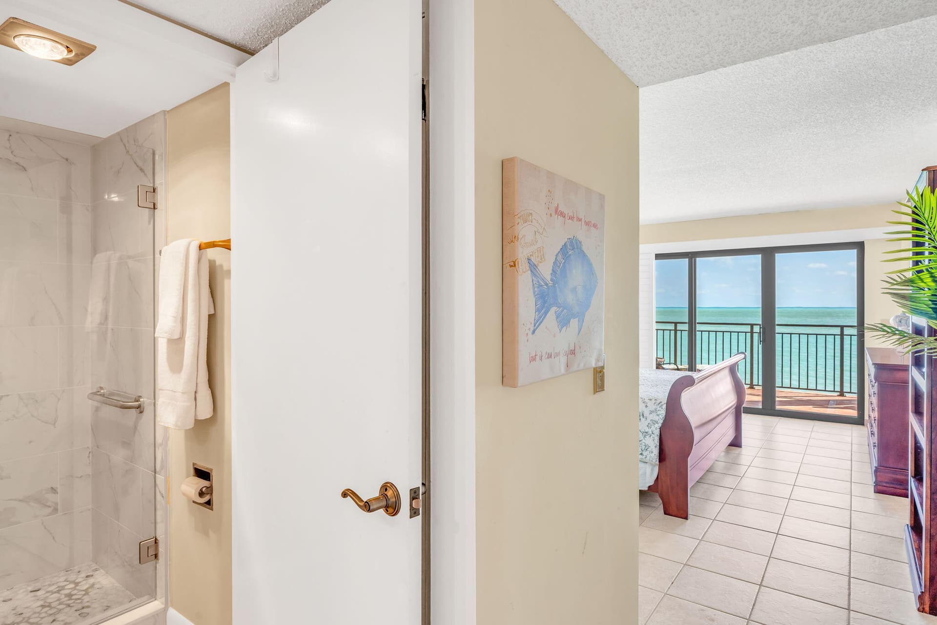 1001 W Ocean Drive 1-204 photo 21