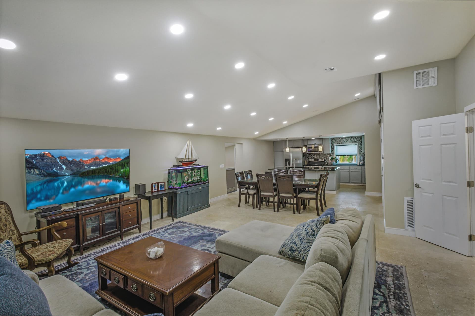 6 Egret Lane photo 12