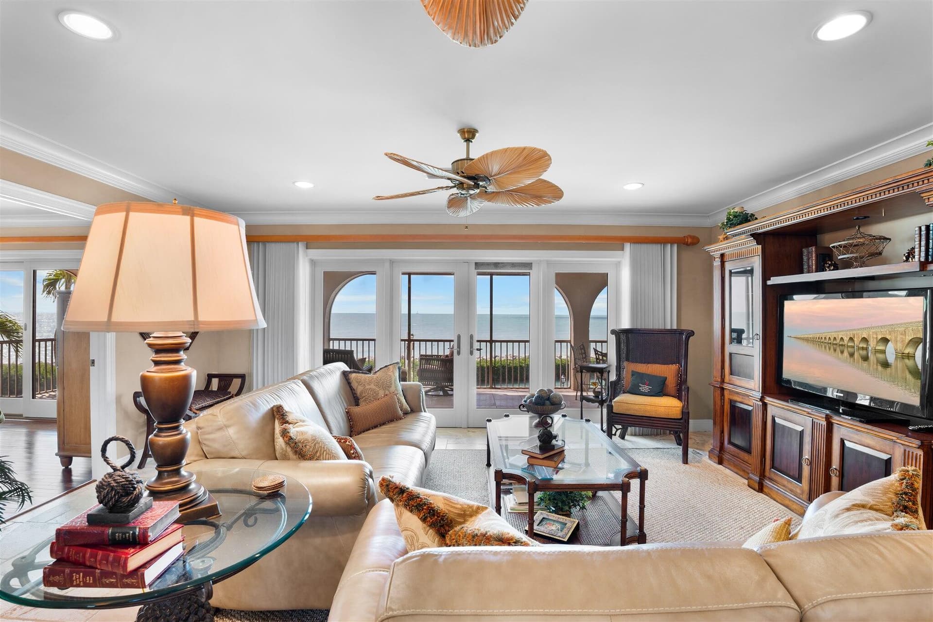 250 W Seaview Circle photo 11