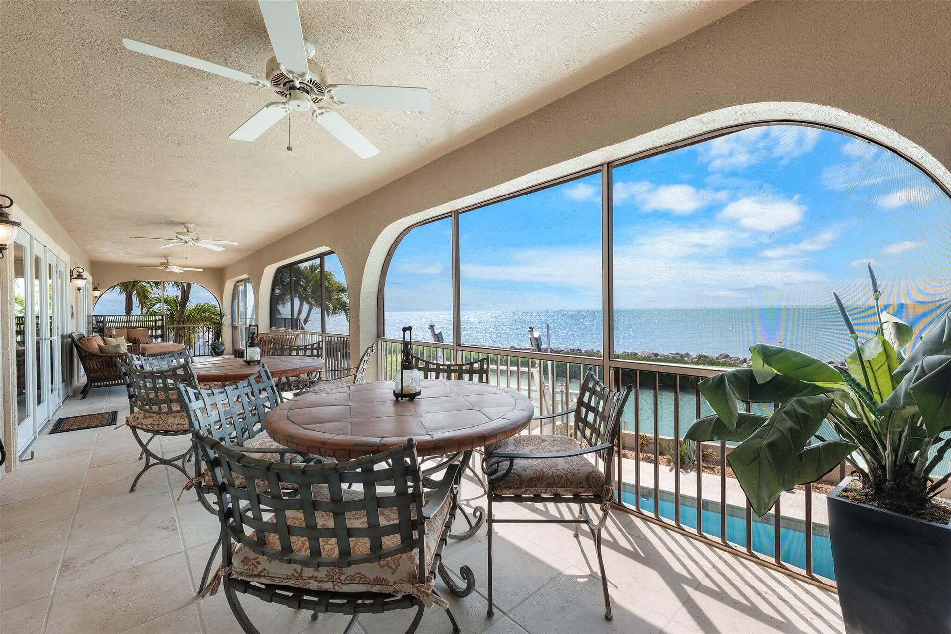 250 W Seaview Circle photo 4