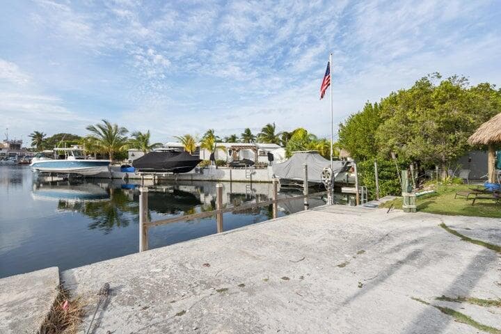 1119 Calder Road photo 5