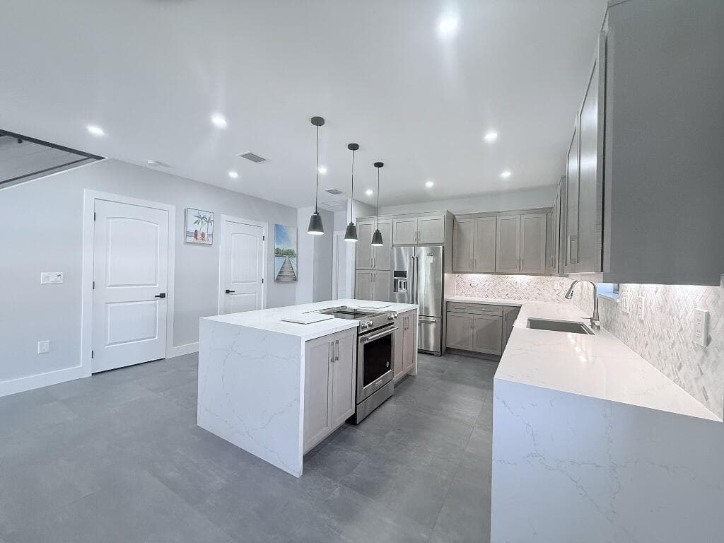 764 Michael Drive photo 3