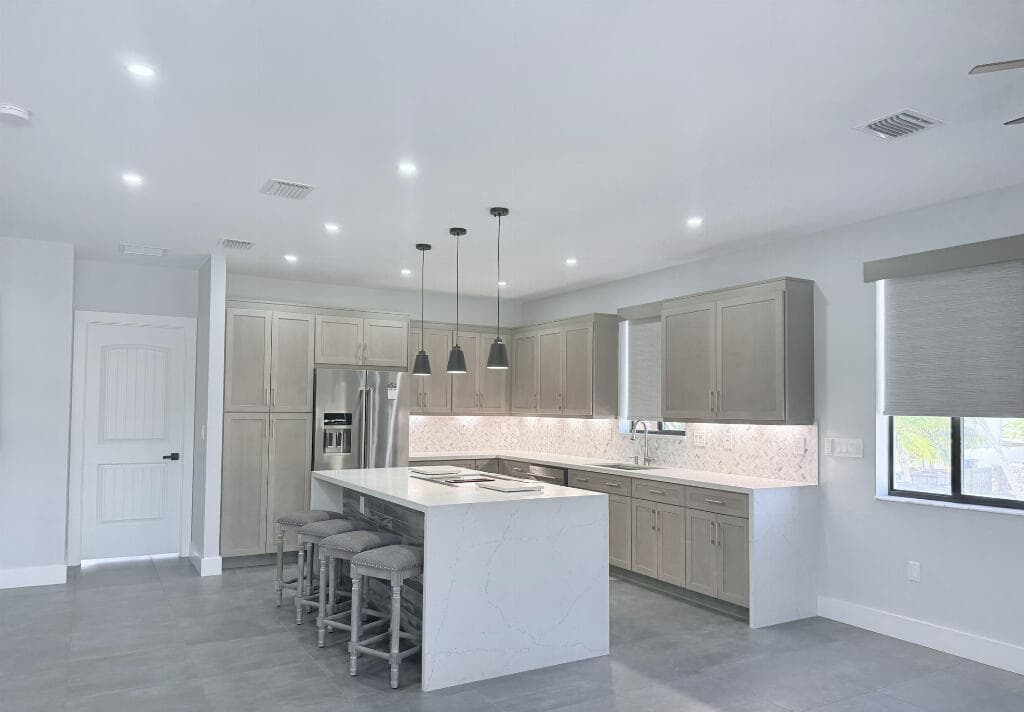 764 Michael Drive photo 2