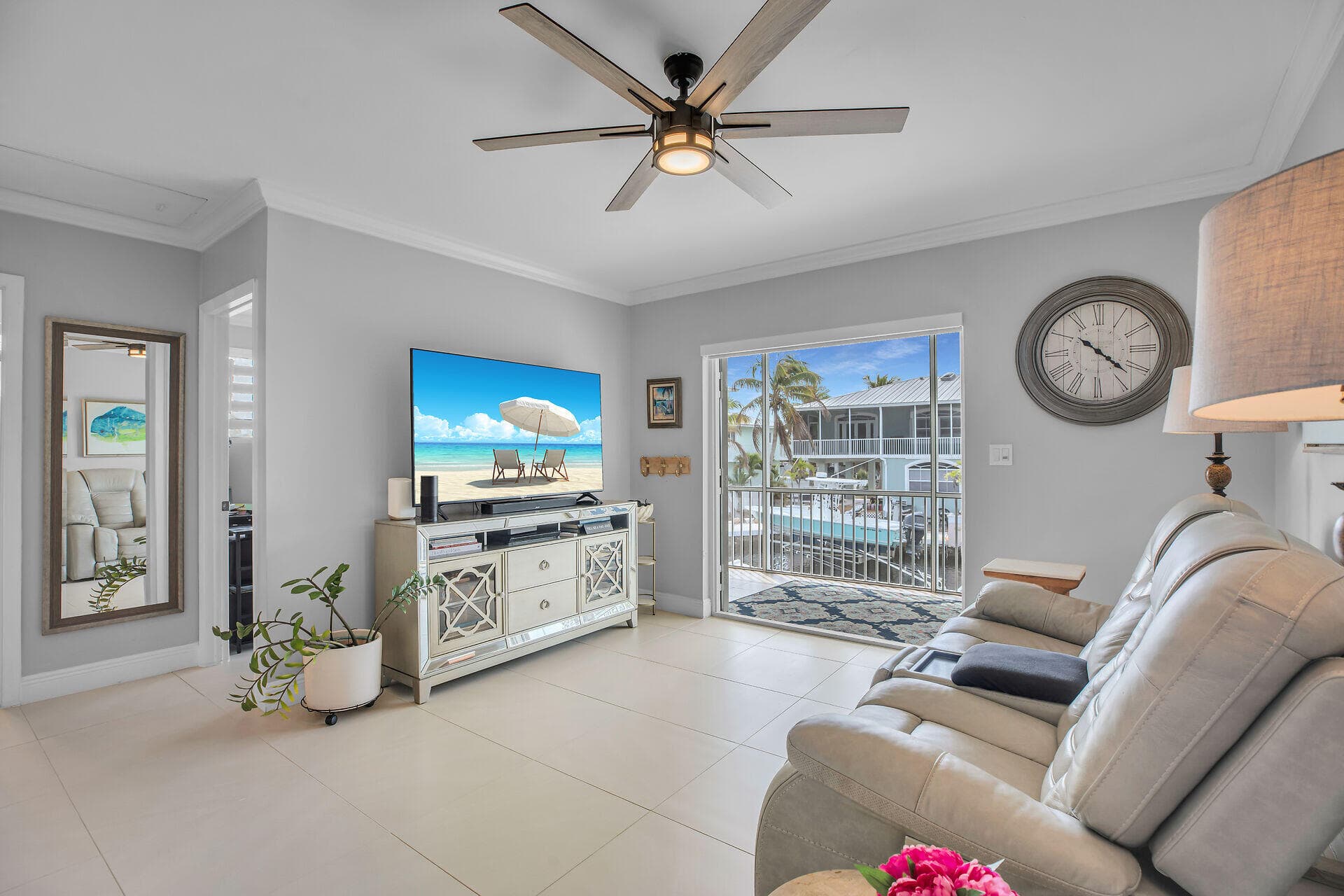 128 Dove Ave photo 8
