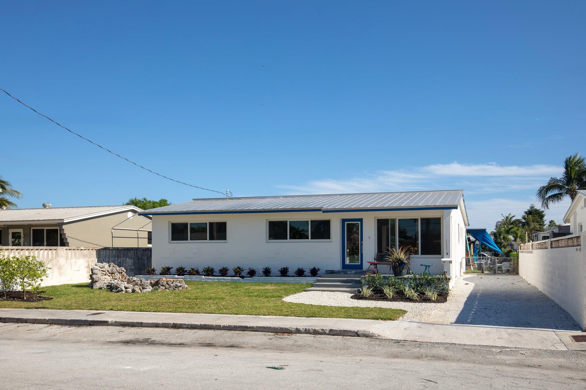 2924 Riviera Drive photo 9