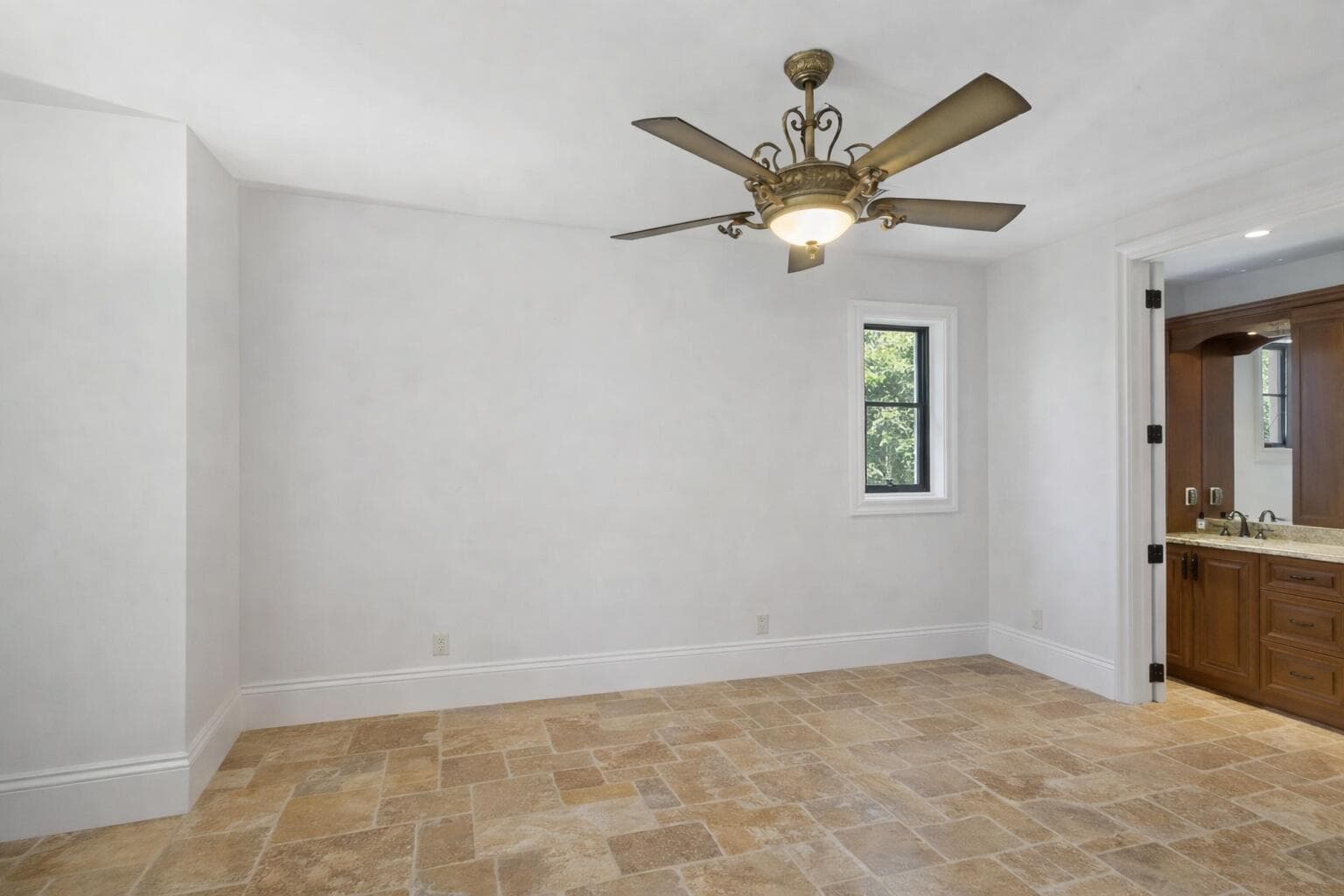 30 Cannon Royal Drive photo 20