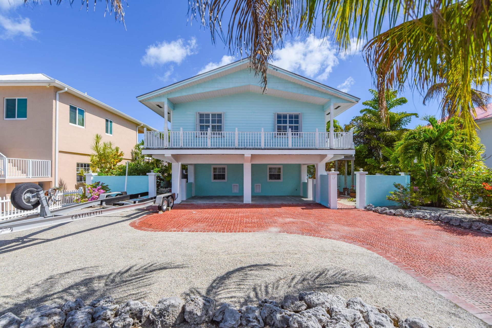 667 E Caribbean Drive photo 3
