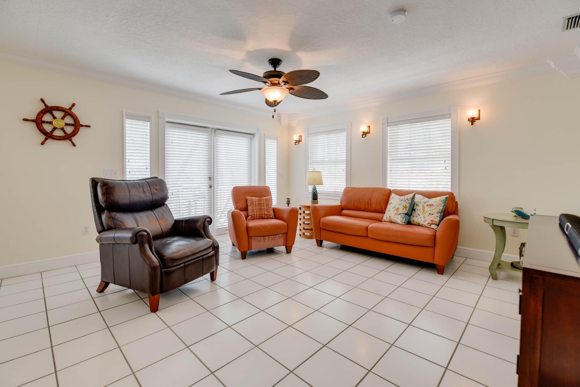 667 E Caribbean Drive photo 9