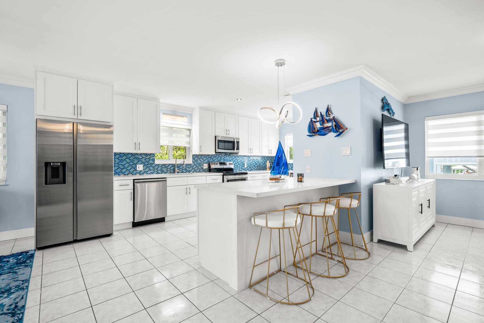 130 Lorelane Place photo 8