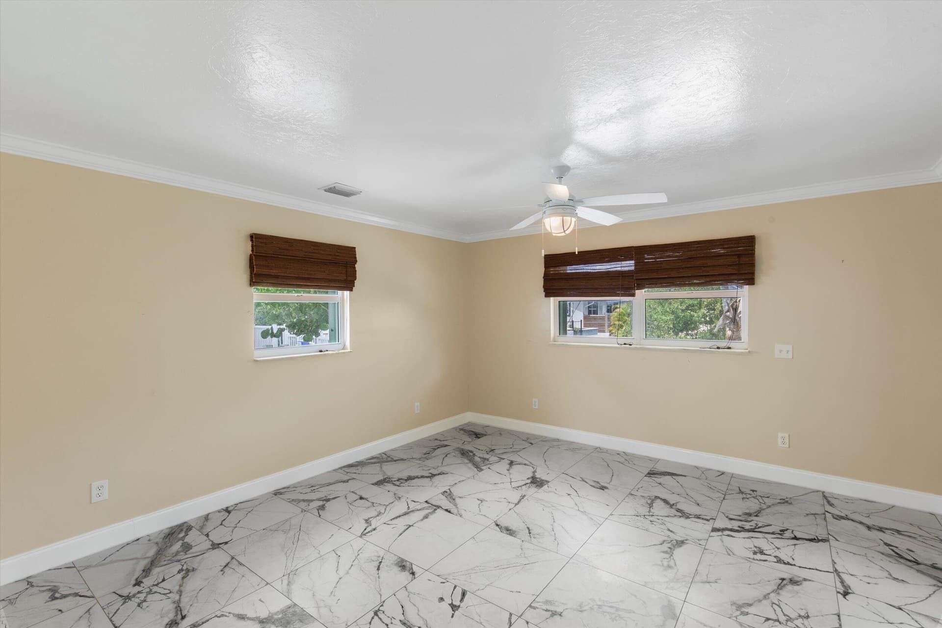 21025 3rd Avenue photo 23