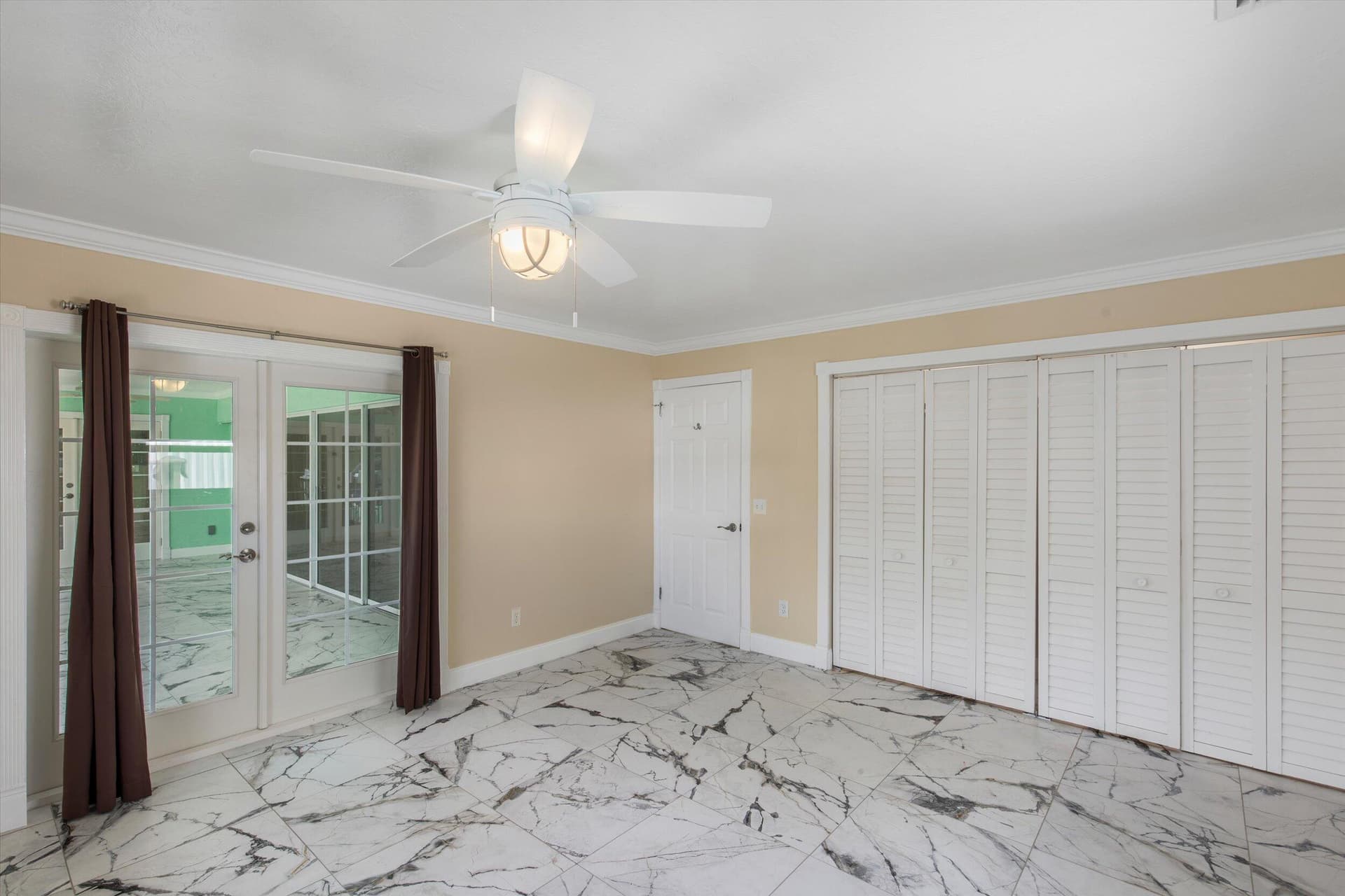 21025 3rd Avenue photo 22