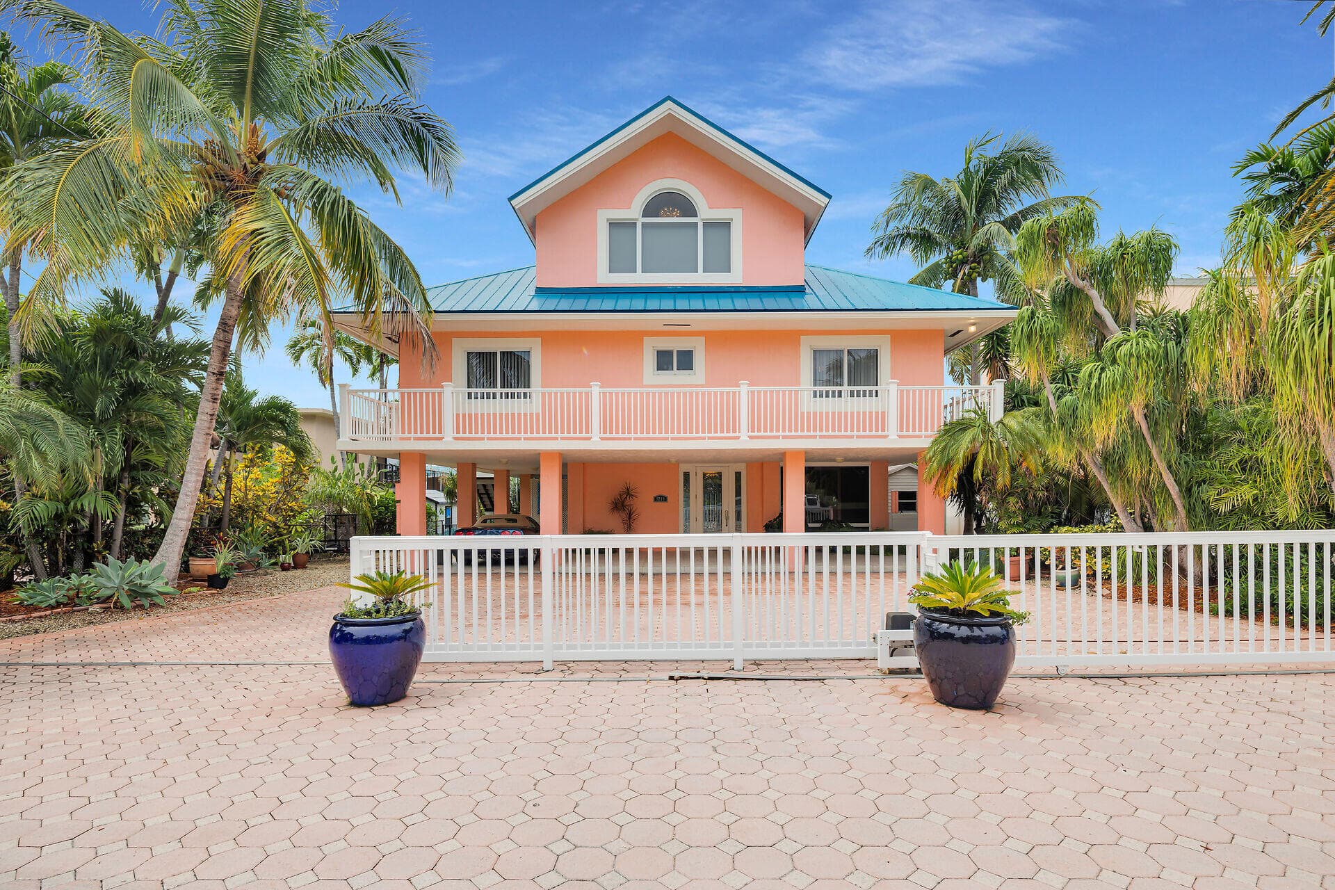 1218 Mockingbird Road photo 1