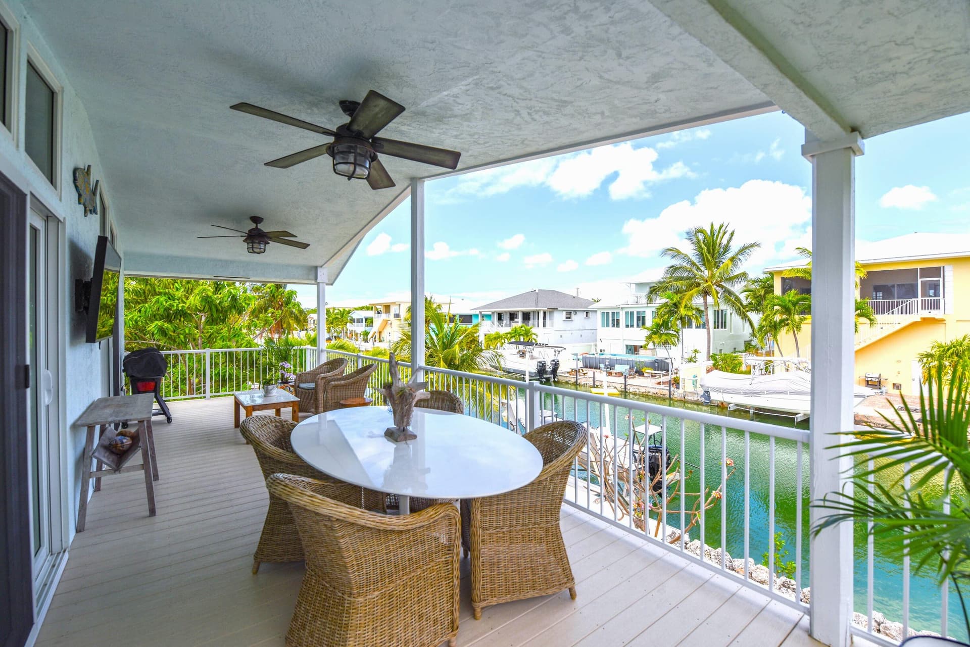 637 E Caribbean Drive photo 25