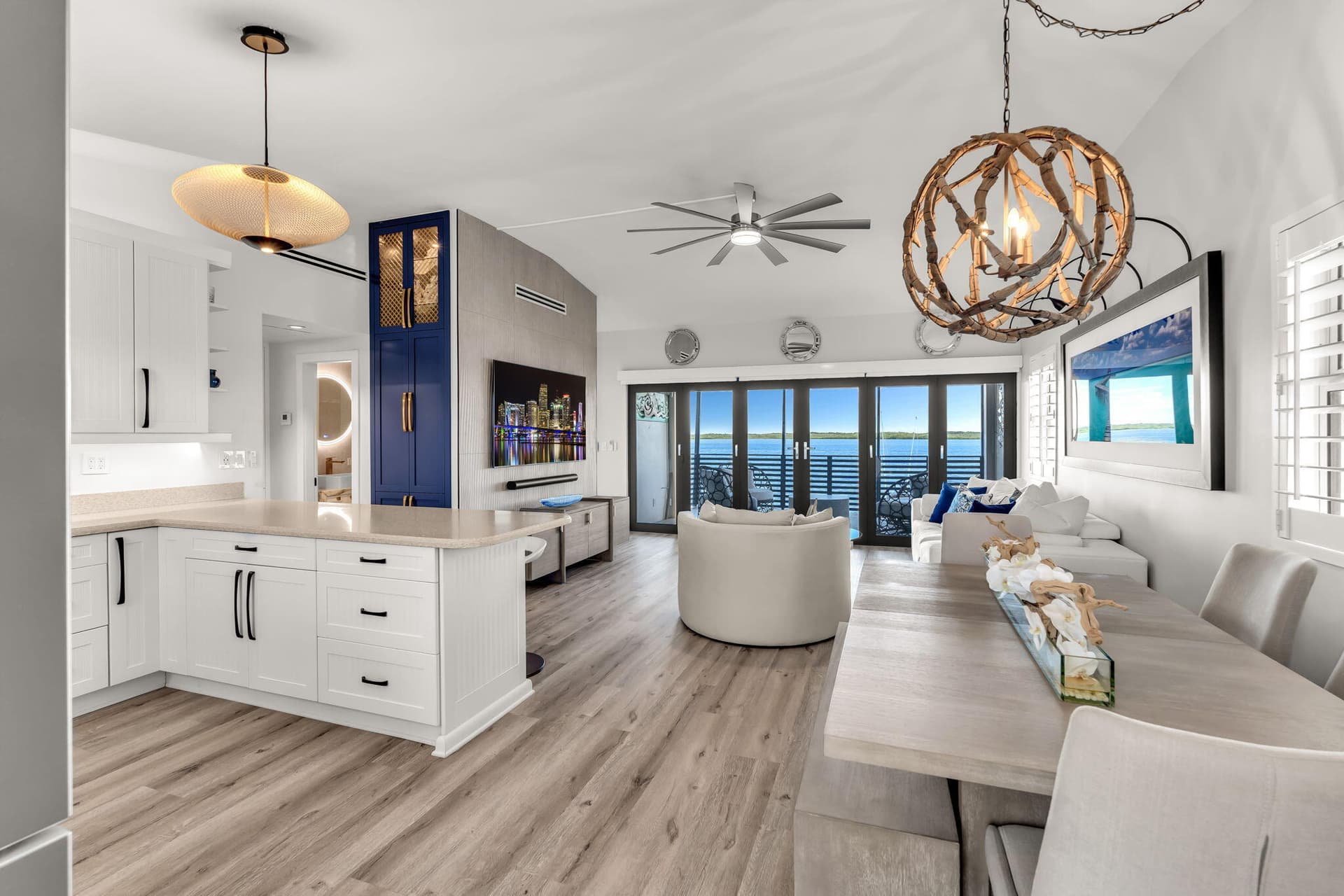 626 Island Drive photo 2