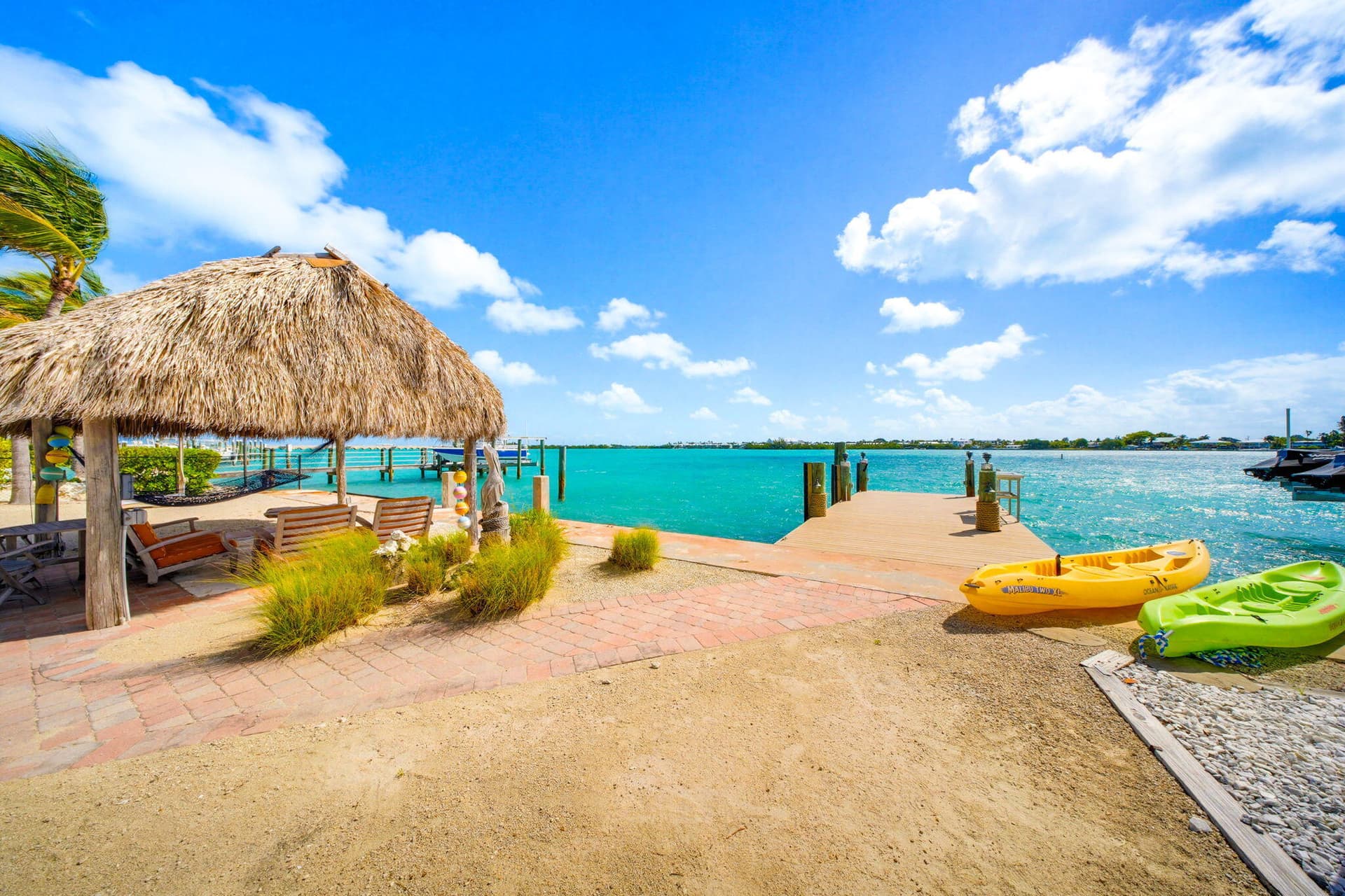 425 Harbour Drive photo 2