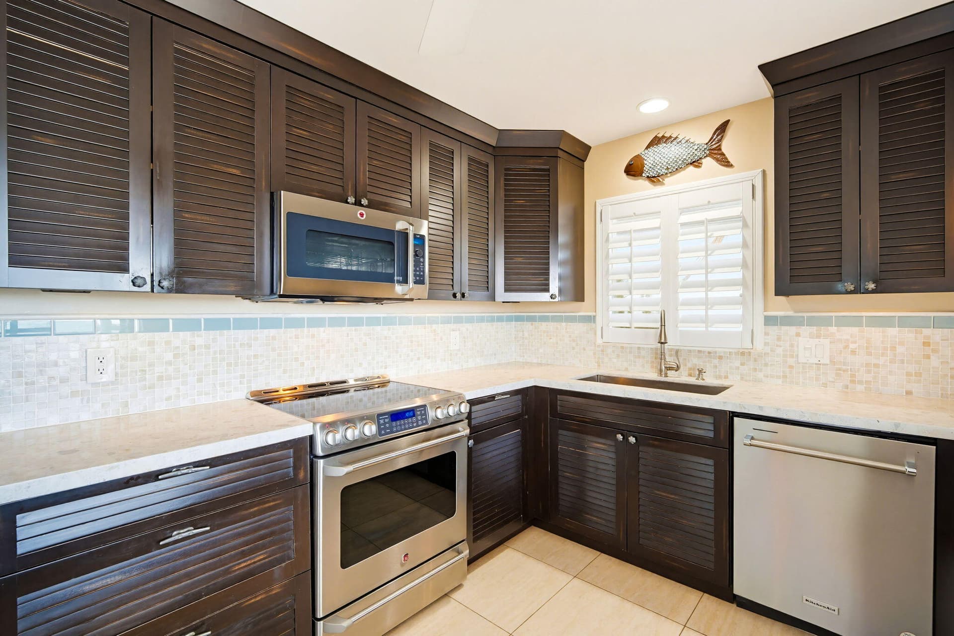 425 Harbour Drive photo 10