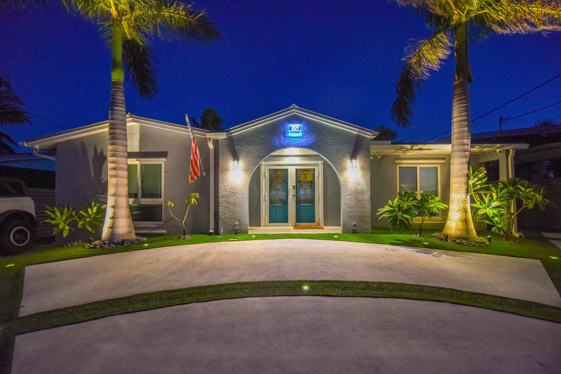 3034 Riviera Drive photo 6