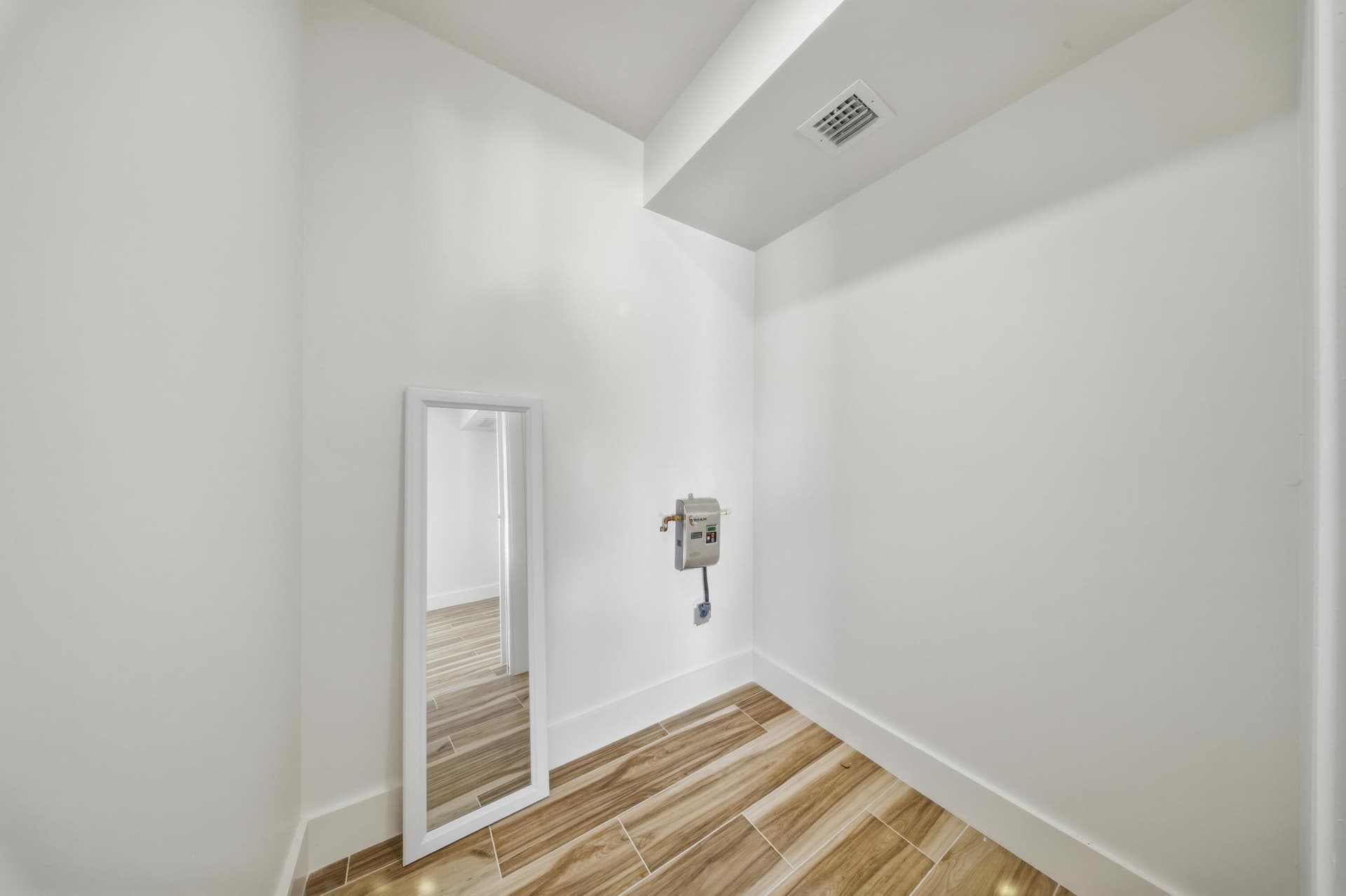 100 E 63rd Street Ocean photo 22