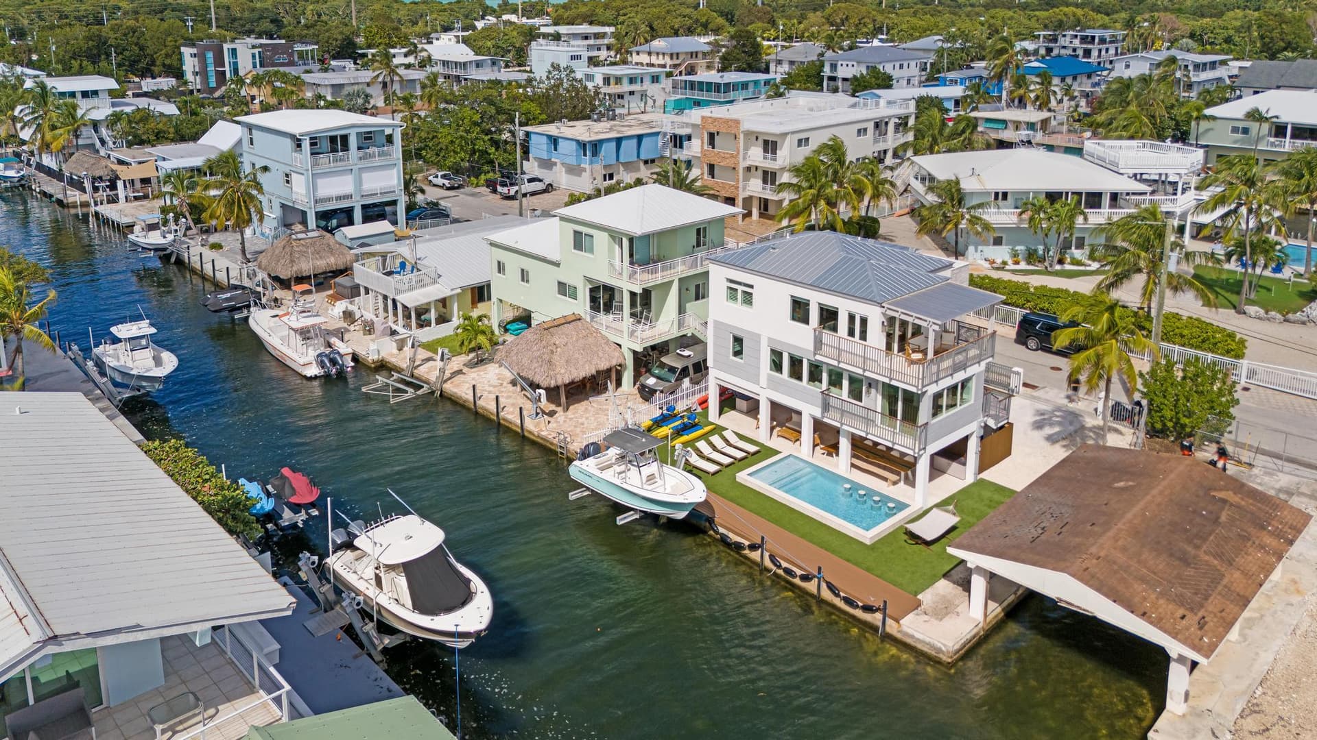 704 Grouper Lane photo 2