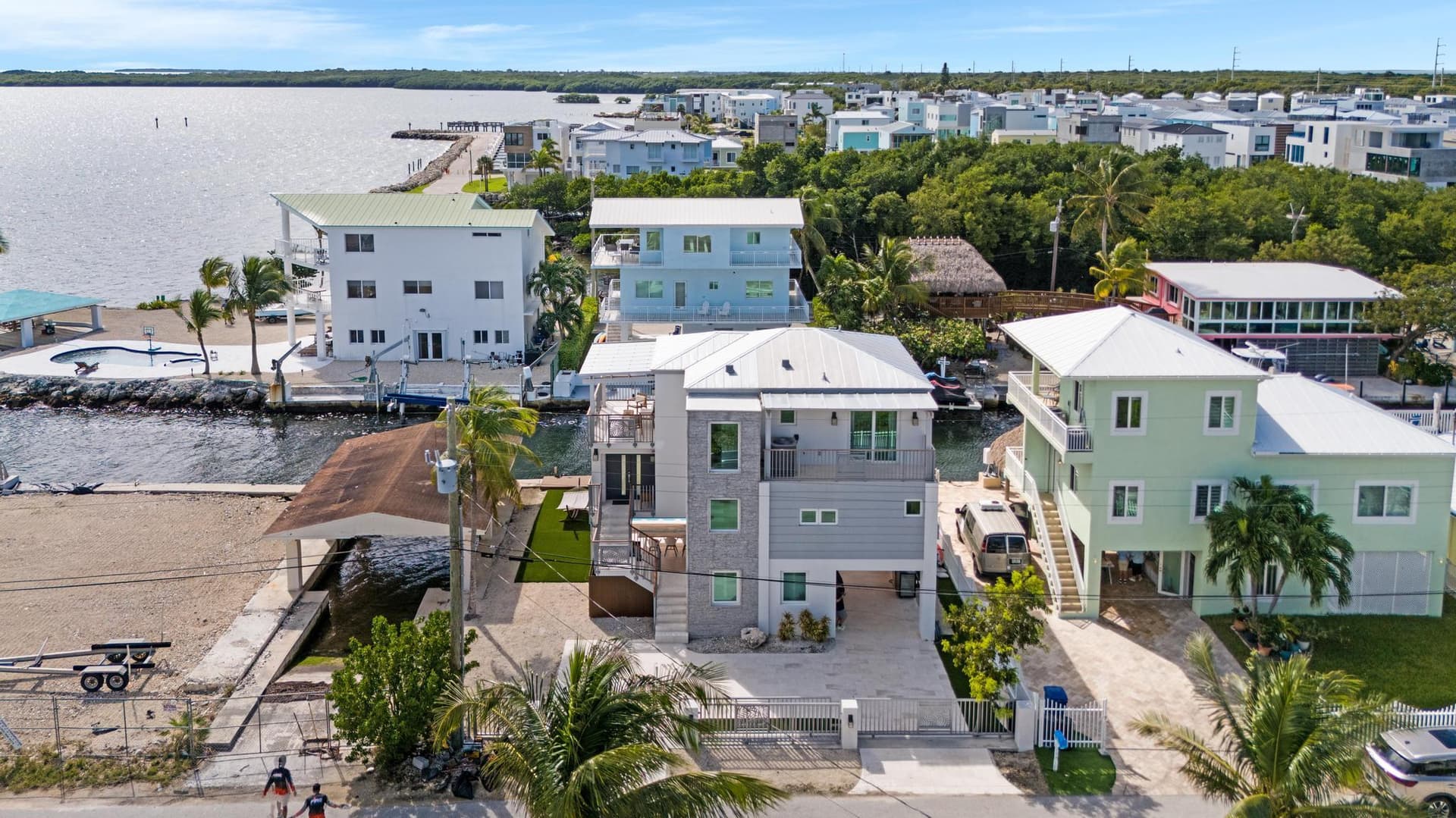 704 Grouper Lane photo 4