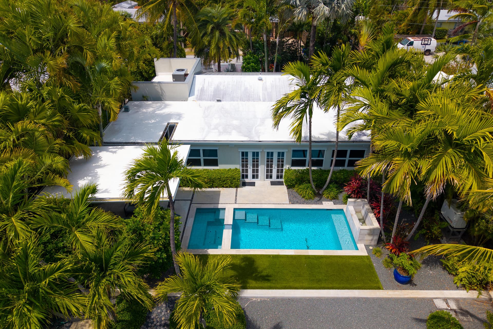 2412 Linda Avenue photo 3