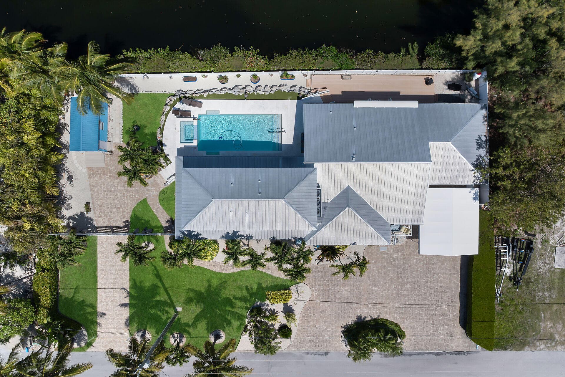169 Venetian Way photo 5