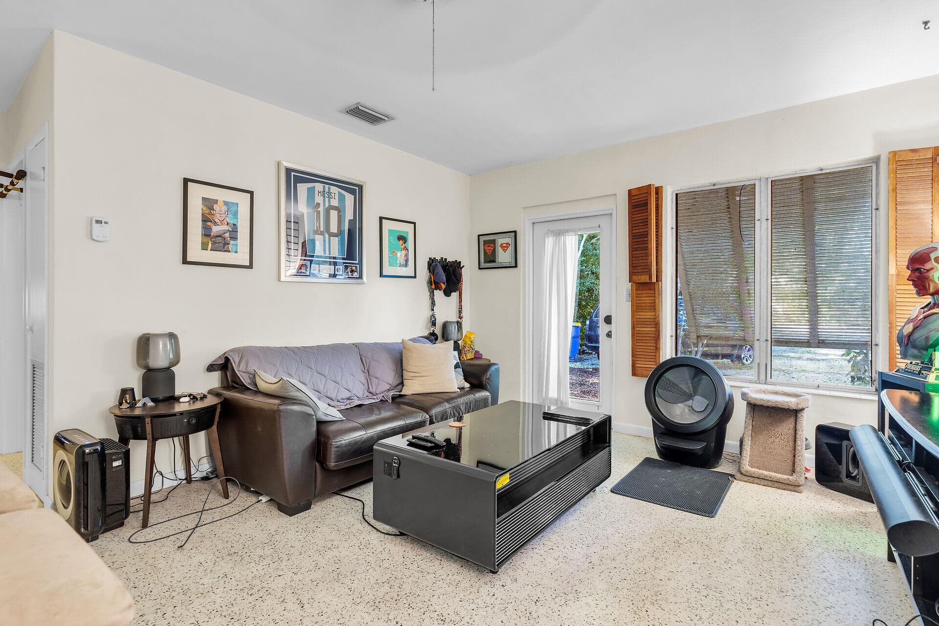 230 Apache Street photo 19