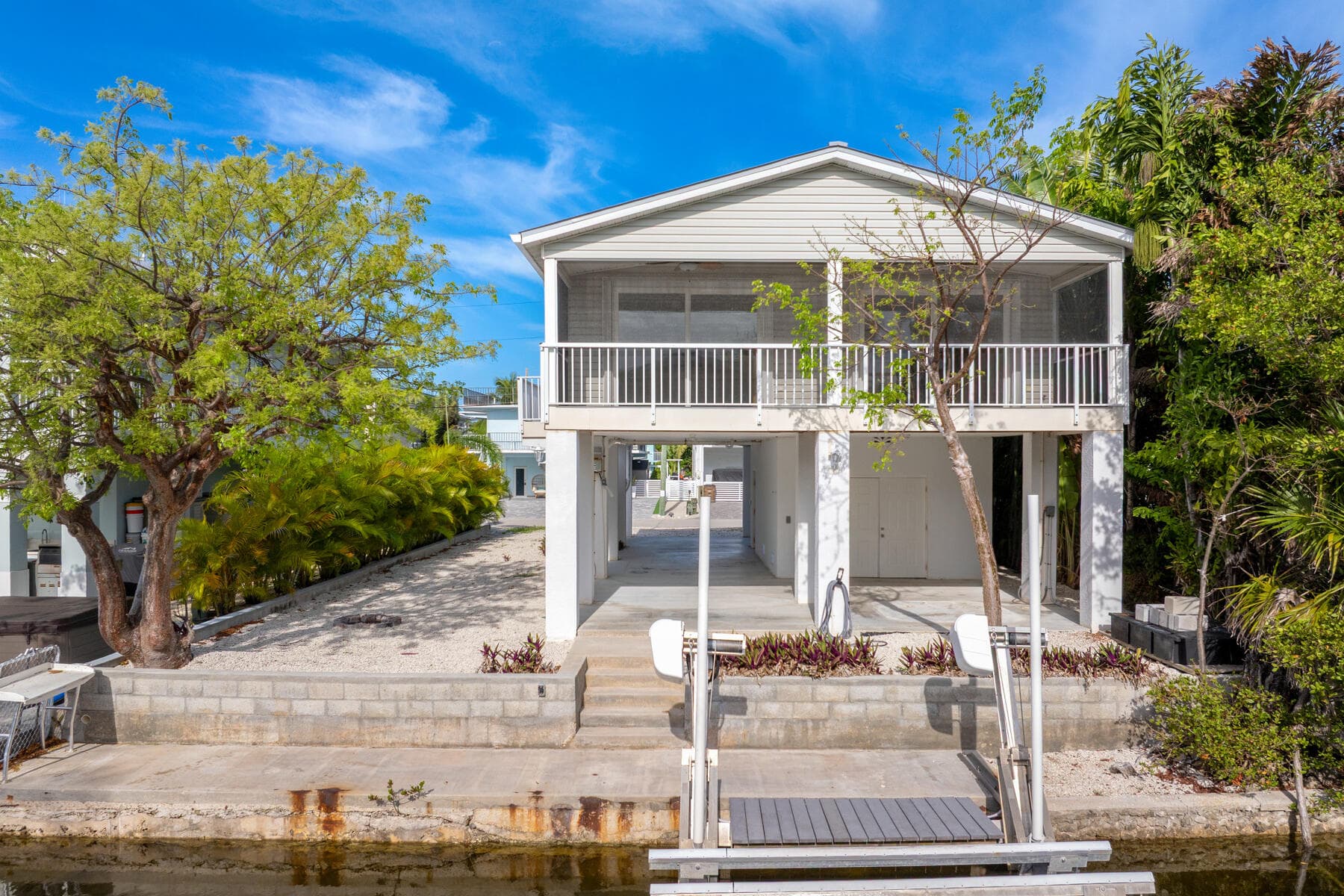 113 Snapper Creek Drive photo 1