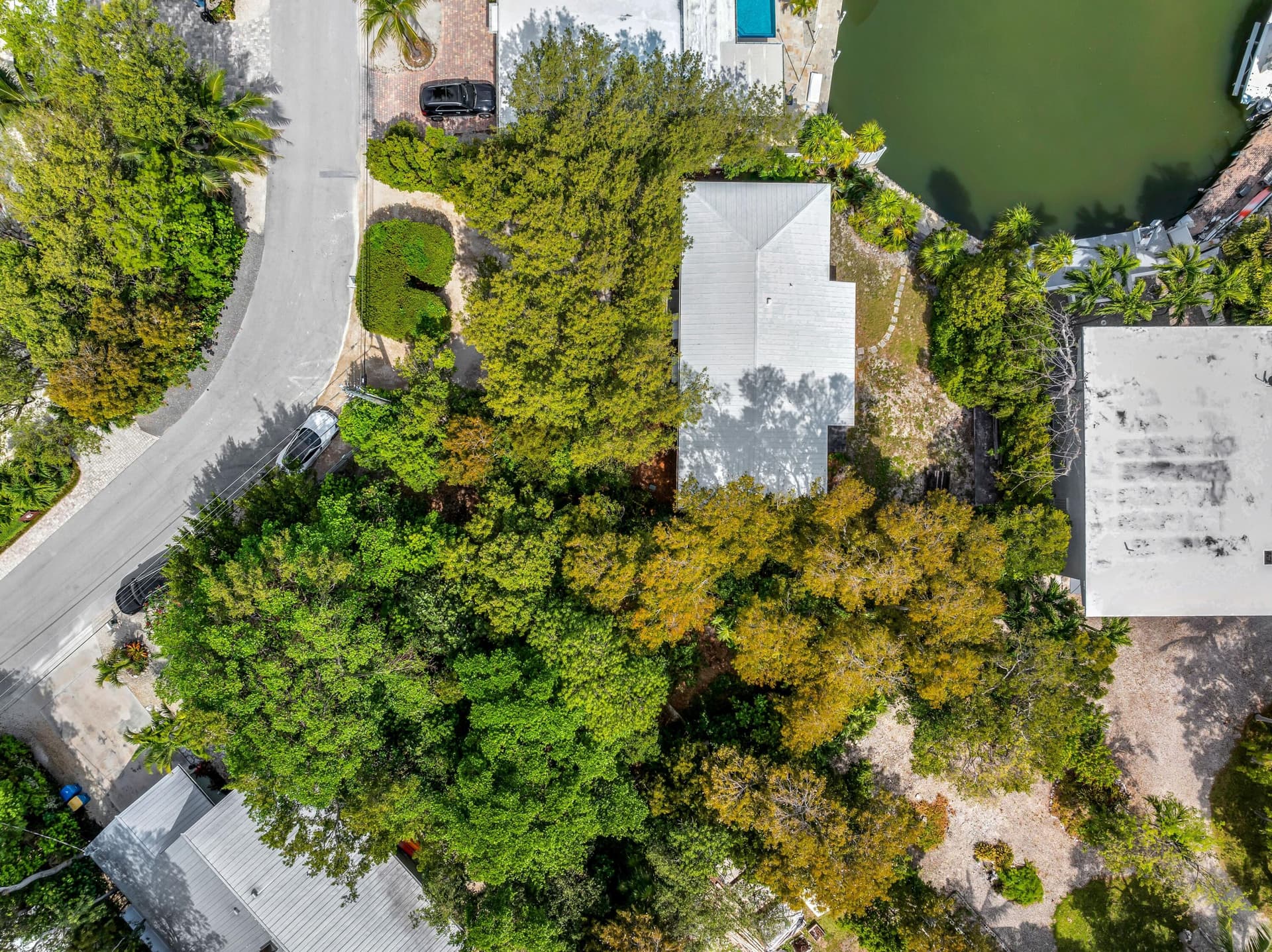 230 Apache Street photo 8