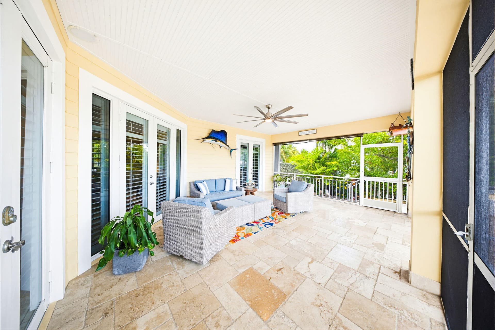 21090 5Th Avenue photo 17