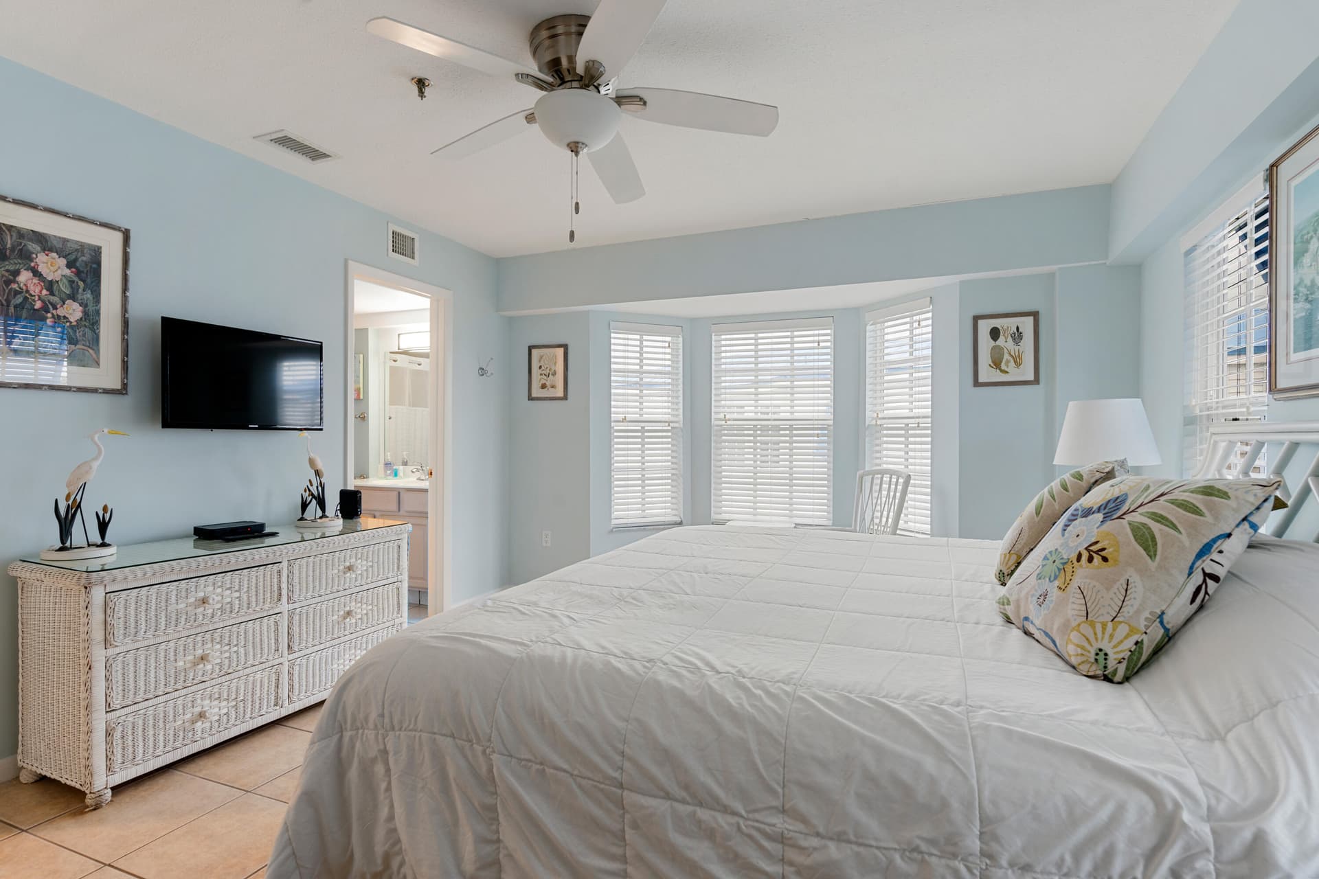 500 Burton Drive 4416 photo 9