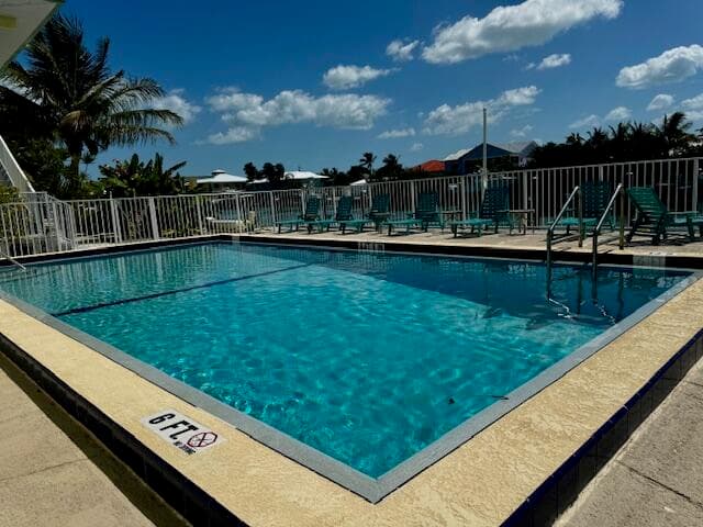 105 Avenue D 110 photo 25