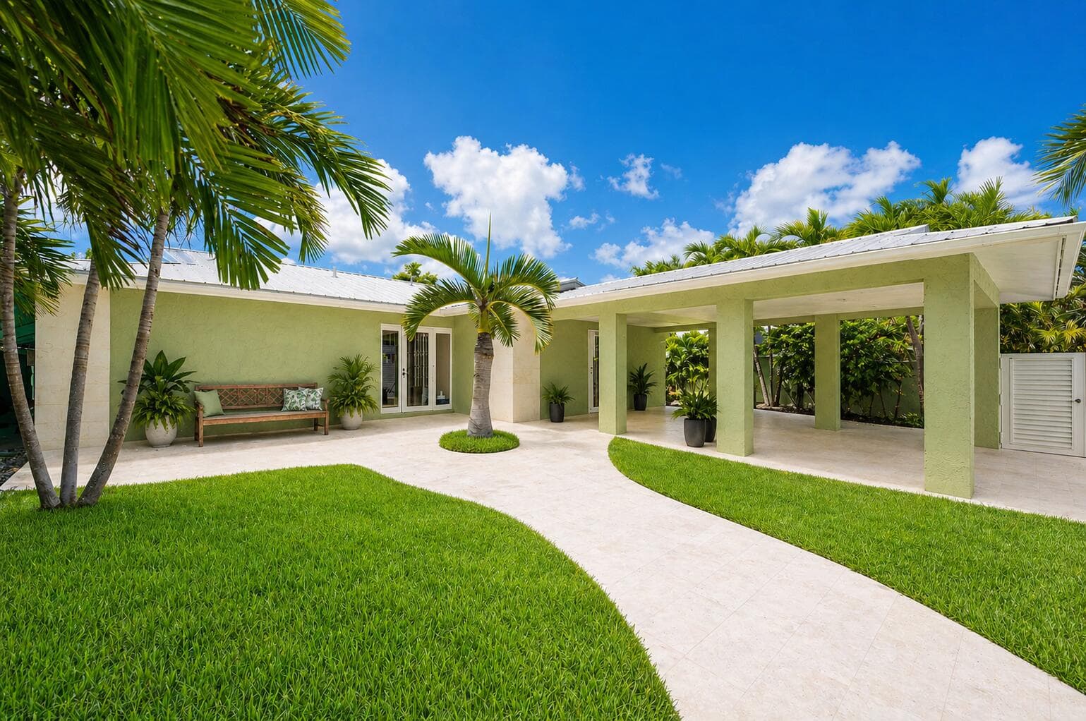 3206 Riviera Drive photo 1