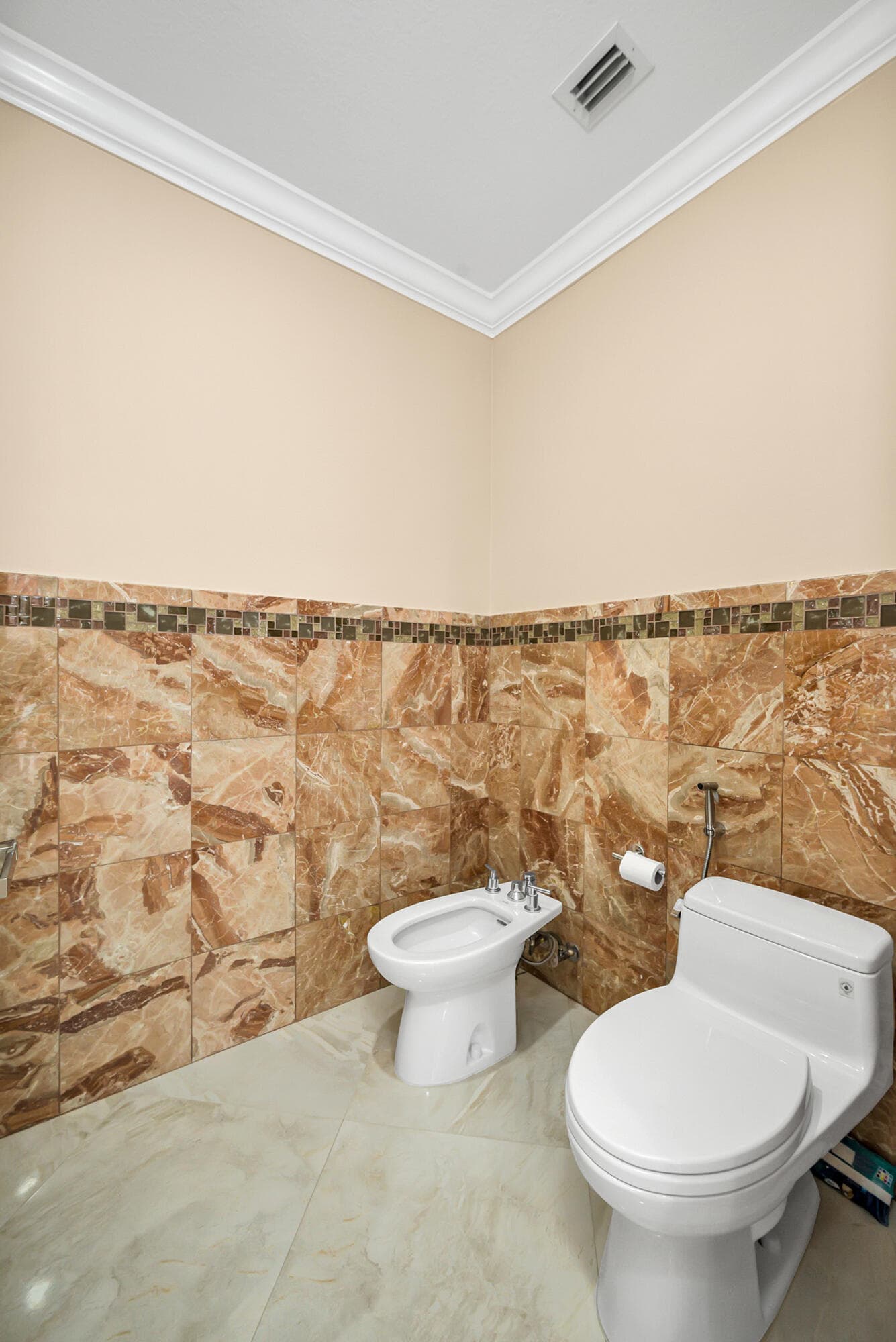 112 N Bounty Ln photo 16
