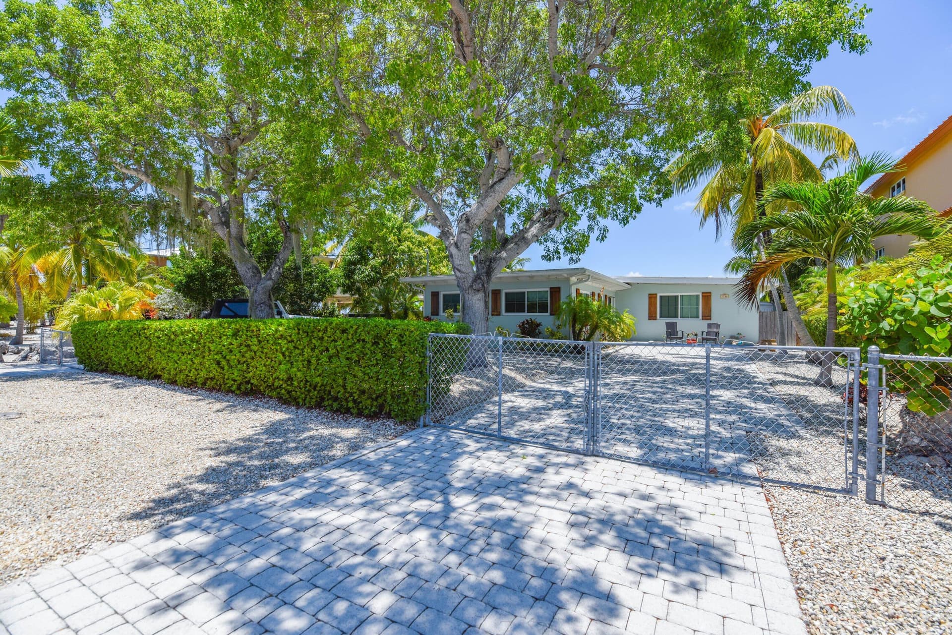 1136 W Shore Drive photo 5
