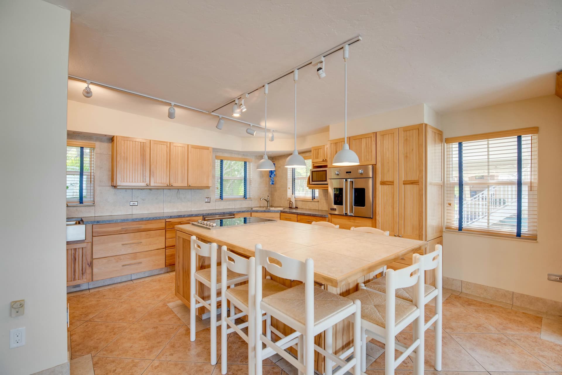 1136 W Shore Drive photo 23
