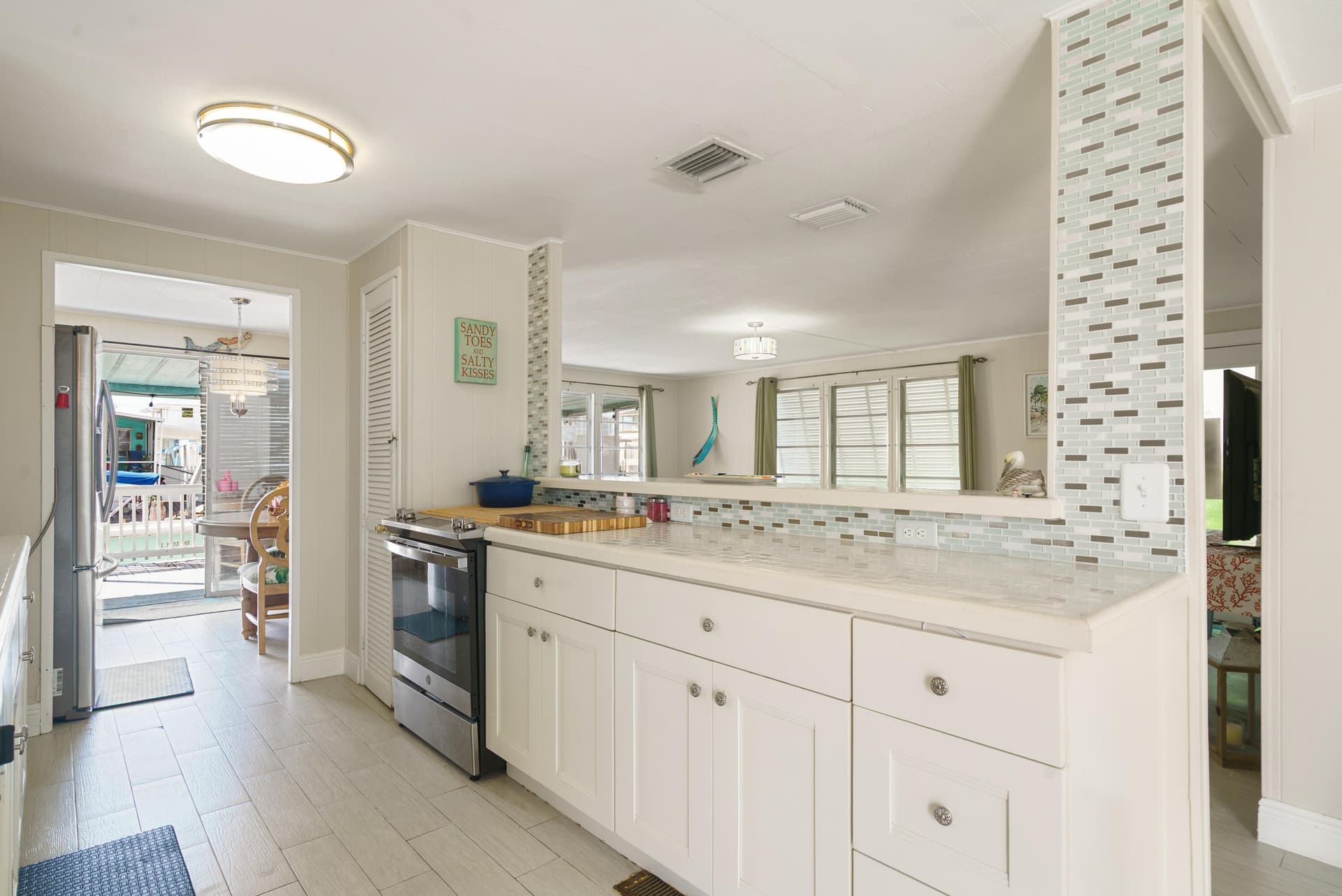 205 Humpty Dumpty Dr photo 8