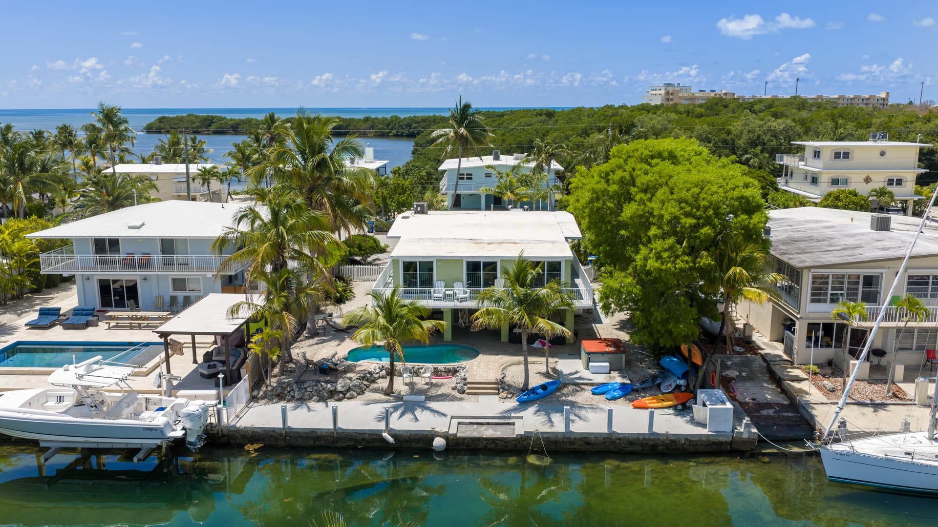 189 Ocean Drive photo 6