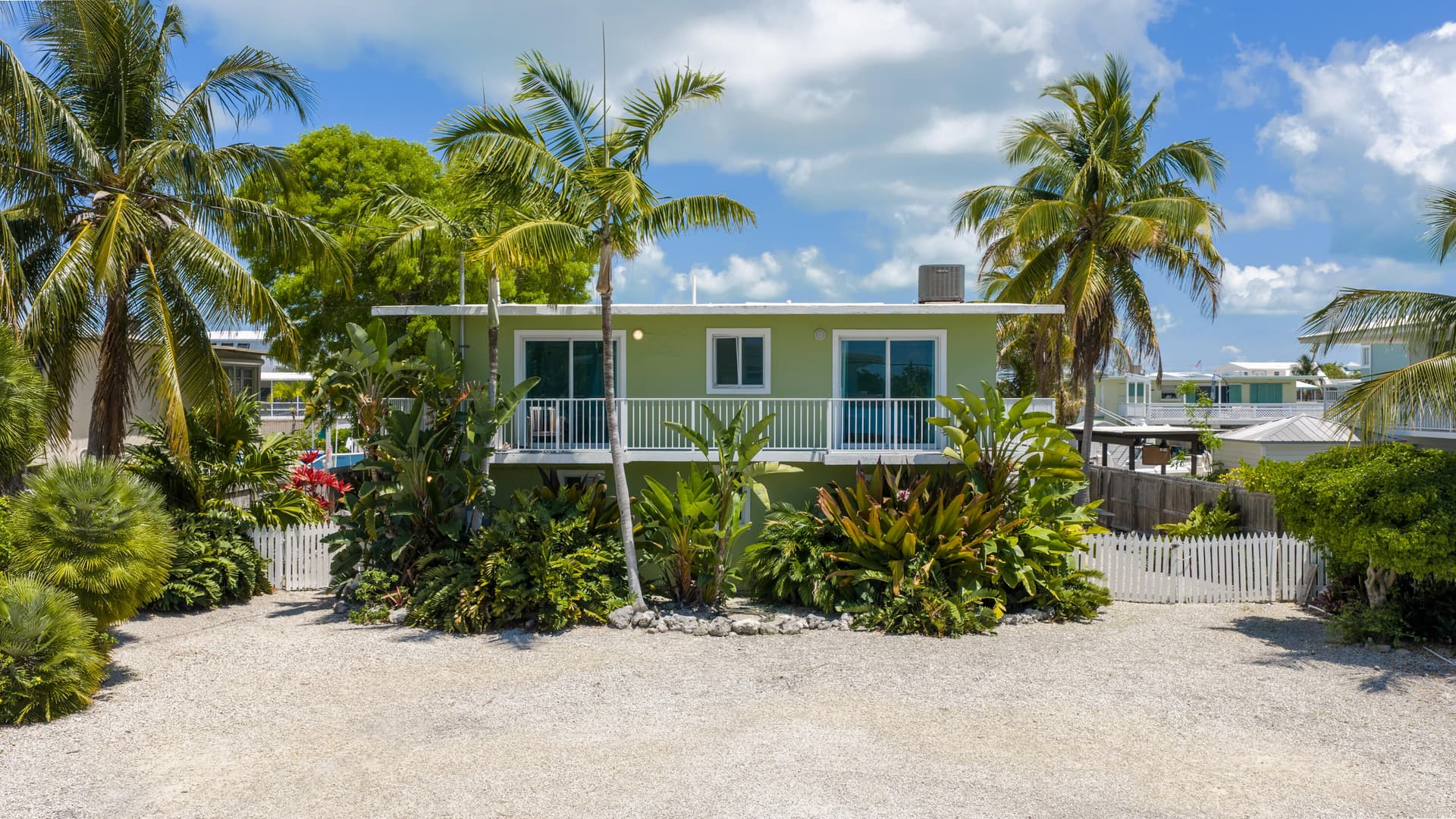 189 Ocean Drive photo 2