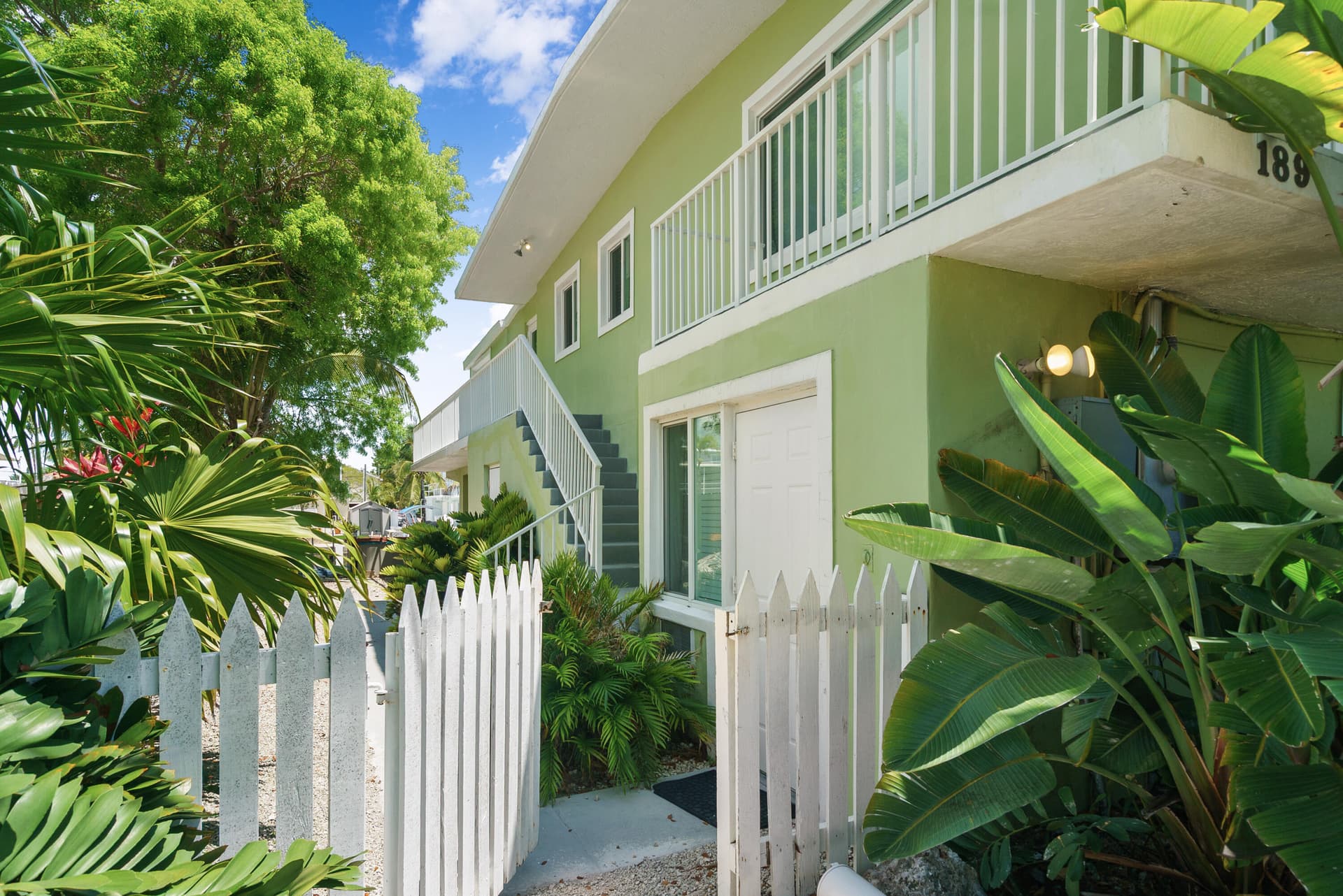 189 Ocean Drive photo 17