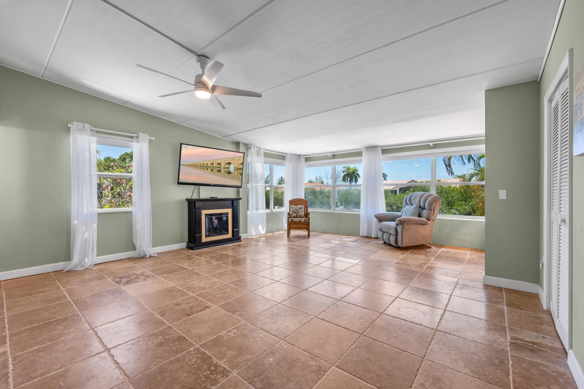 591 Sombrero Beach Road APT 1B photo 16