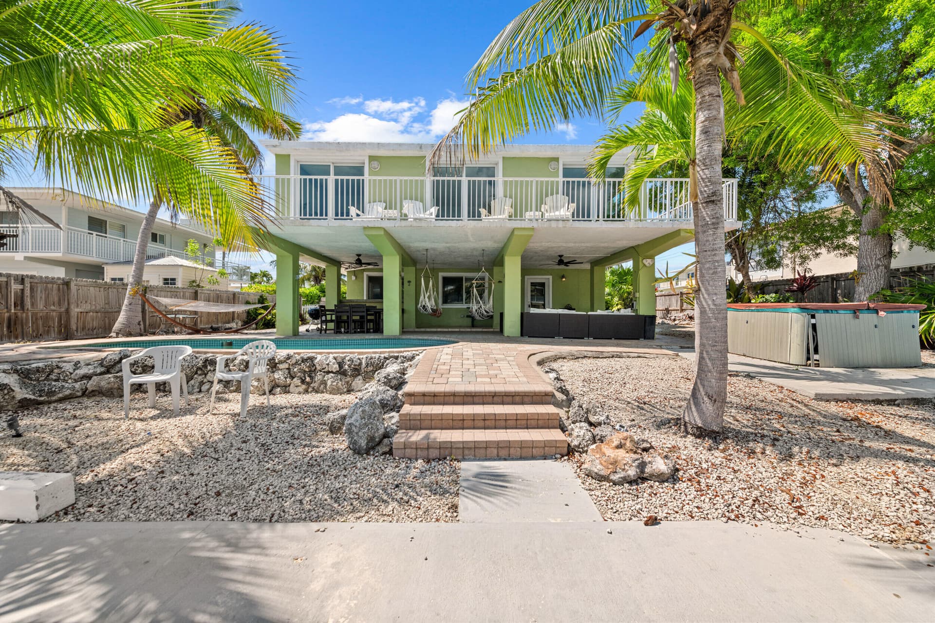 189 Ocean Drive photo 8