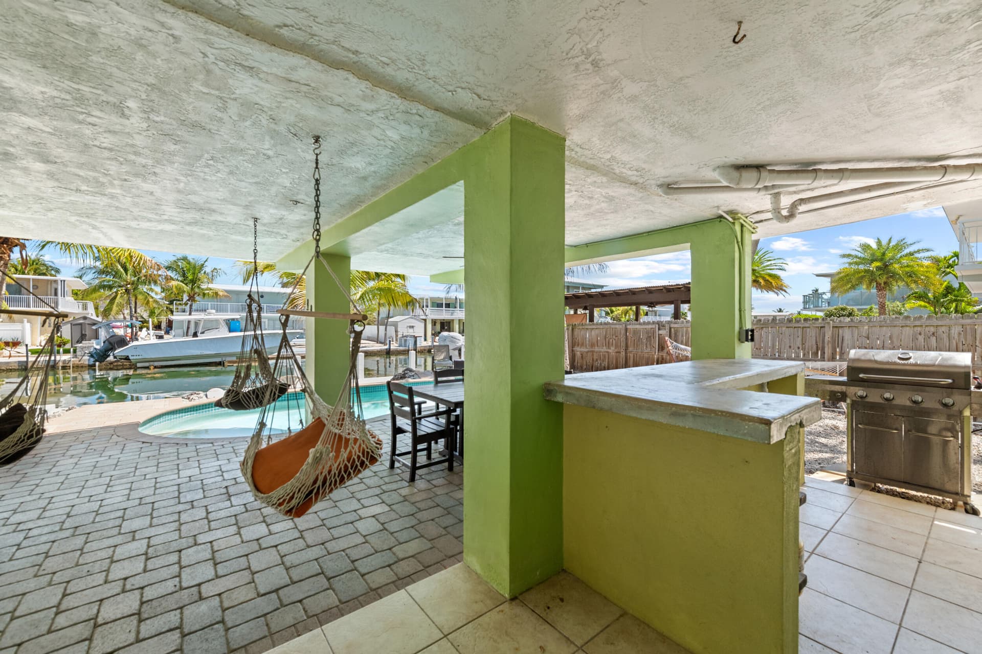 189 Ocean Drive photo 11