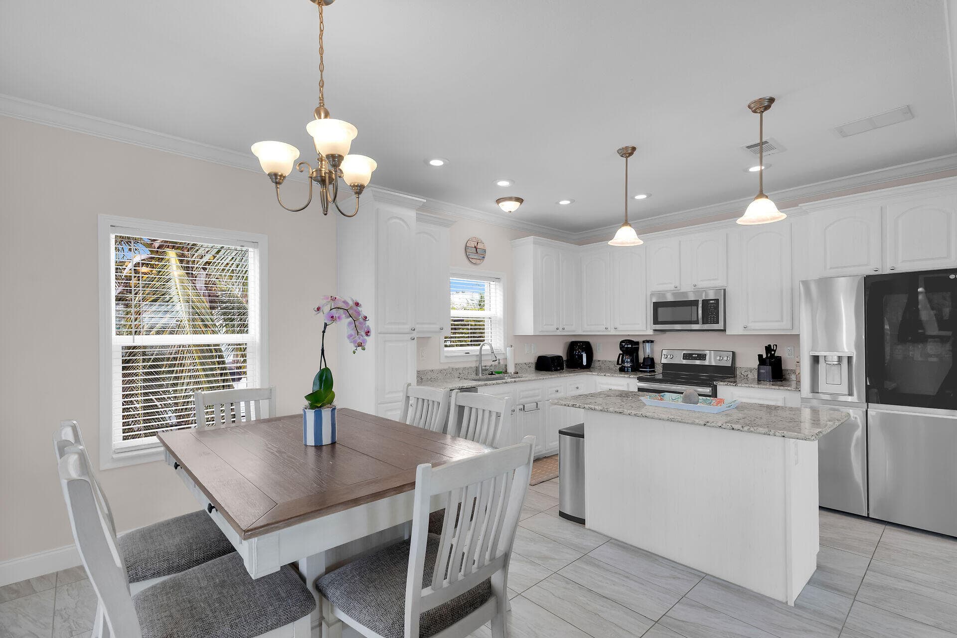 559 Powell Avenue photo 24