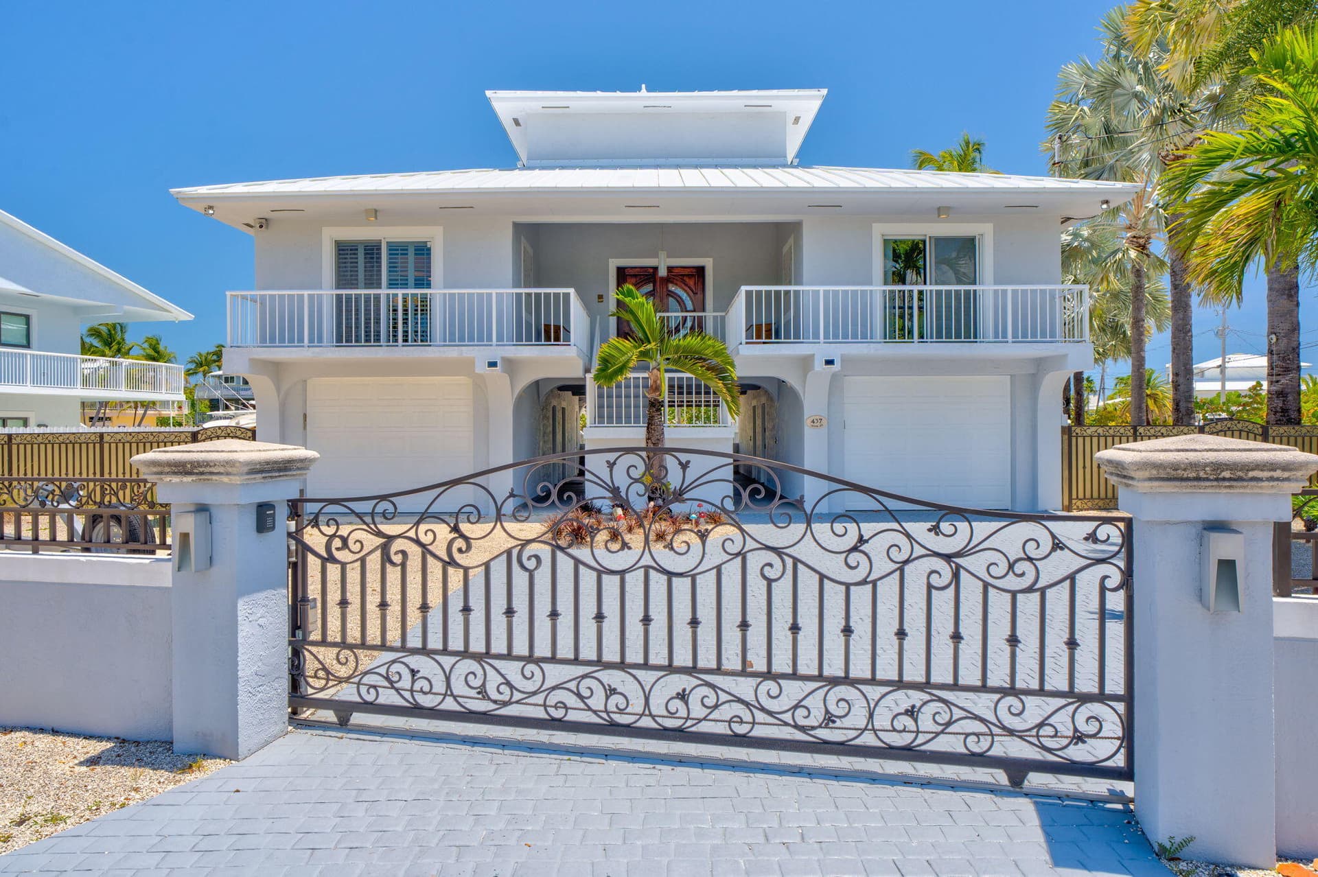437 Laguna Avenue photo 5