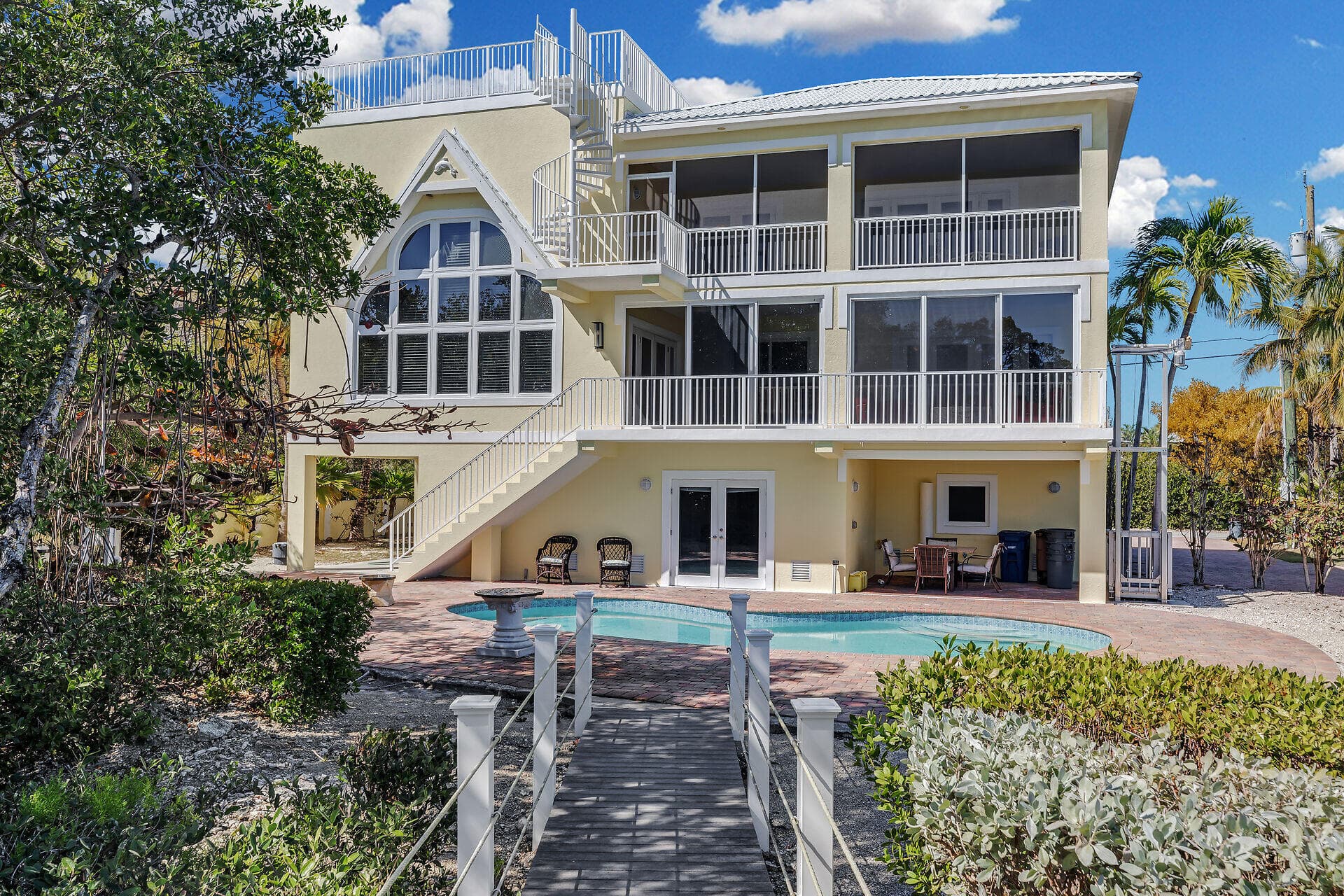 205 Stirrup Key Boulevard photo 1