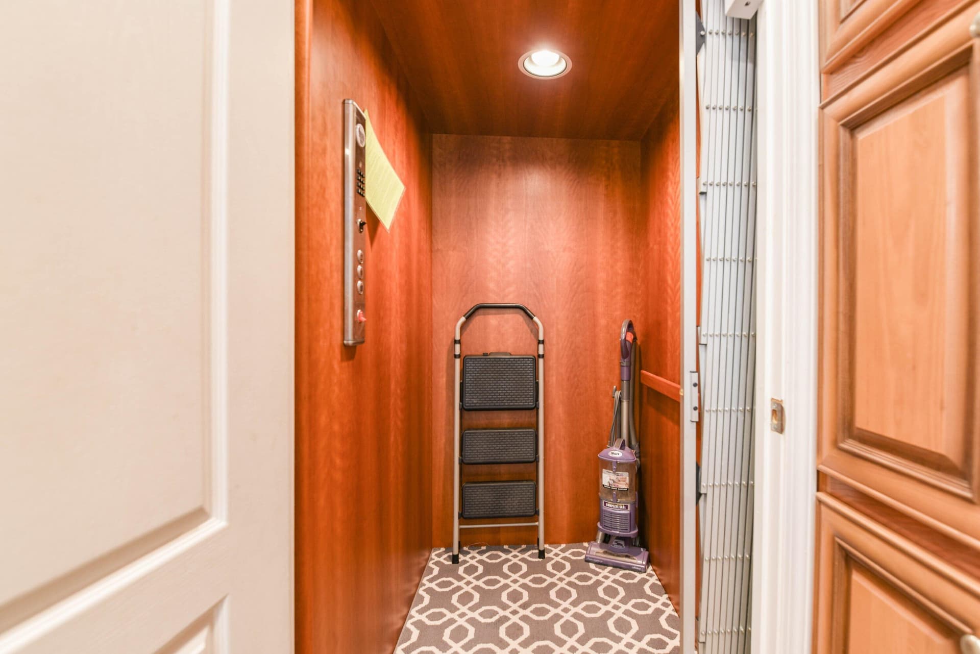 29555 Enterprise Avenue photo 7