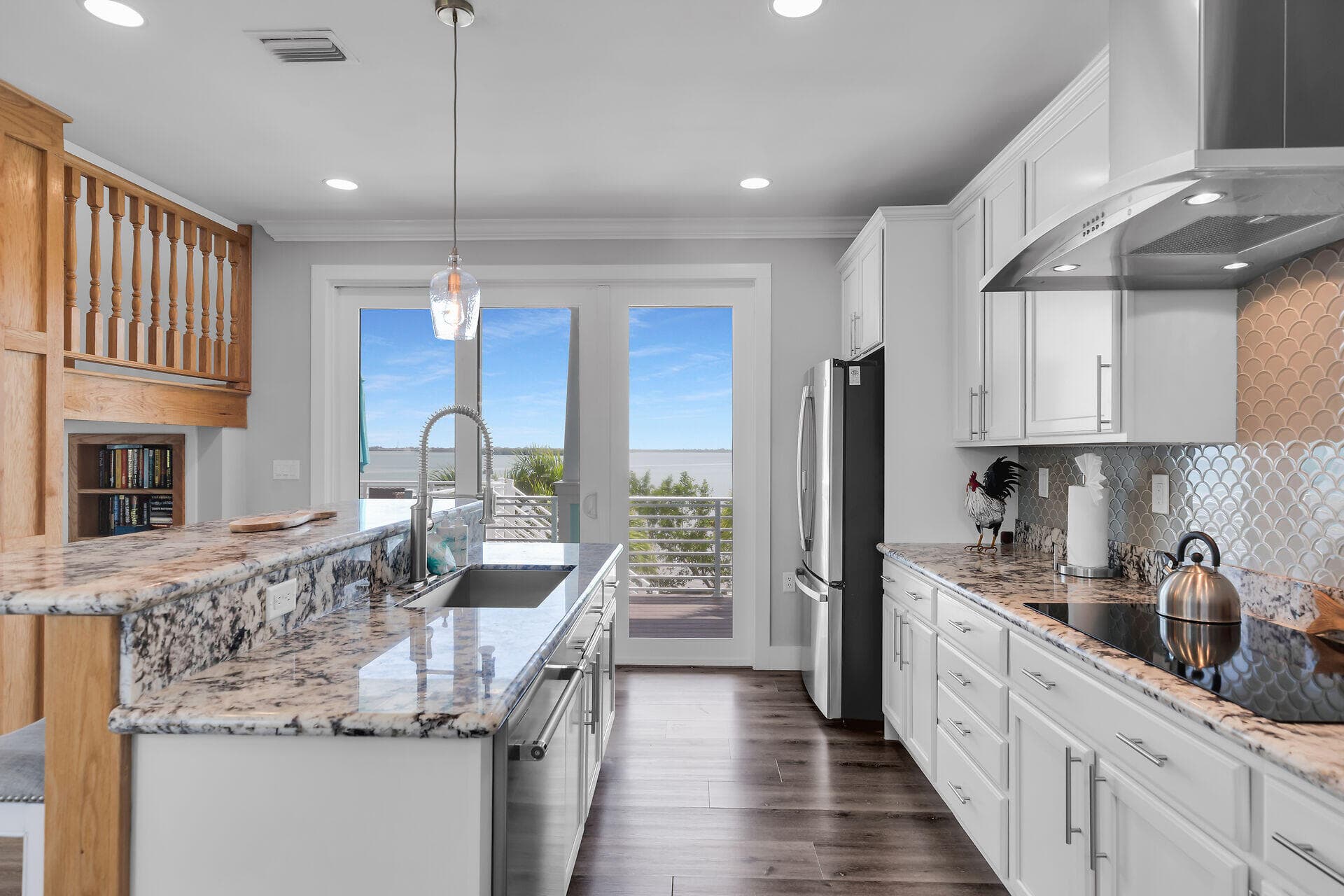 17387 Dolphin Street E photo 8