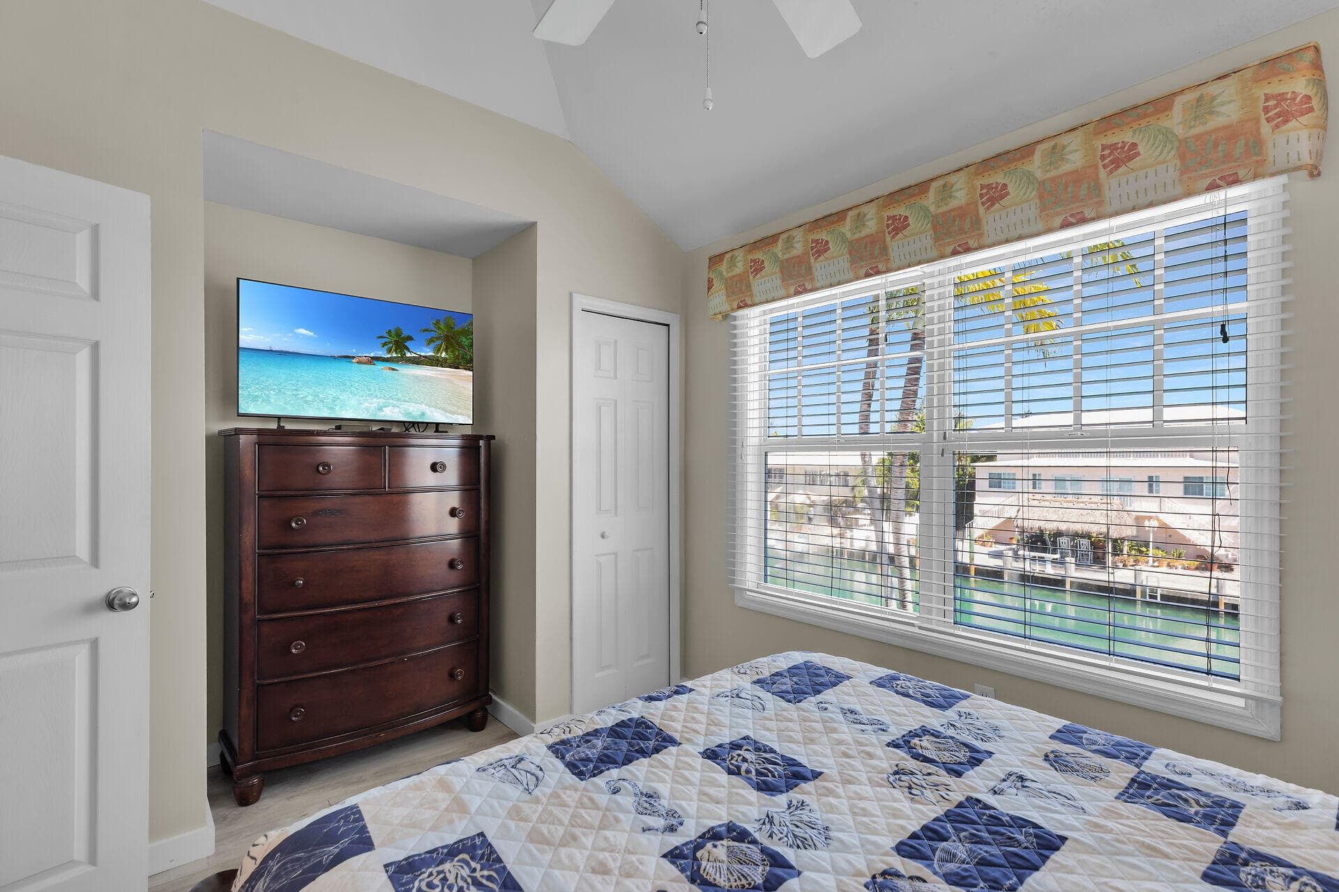 7005 Harbor Village Drive photo 20
